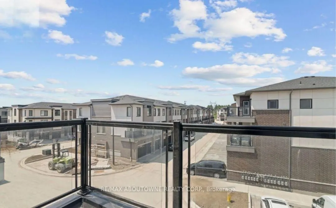 1695 Dersan Street, #220