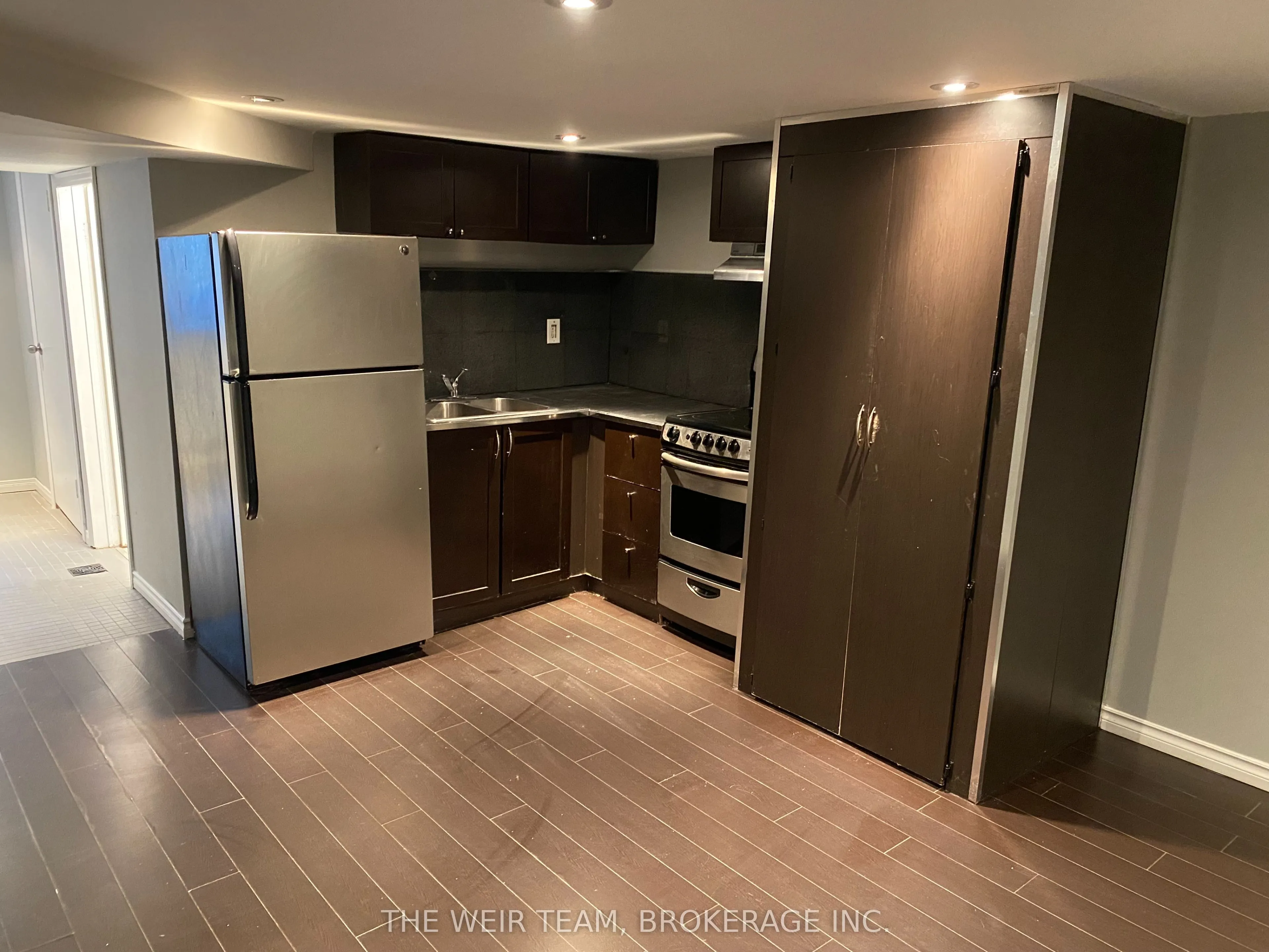 61 Rushbrooke Avenue, #Lower