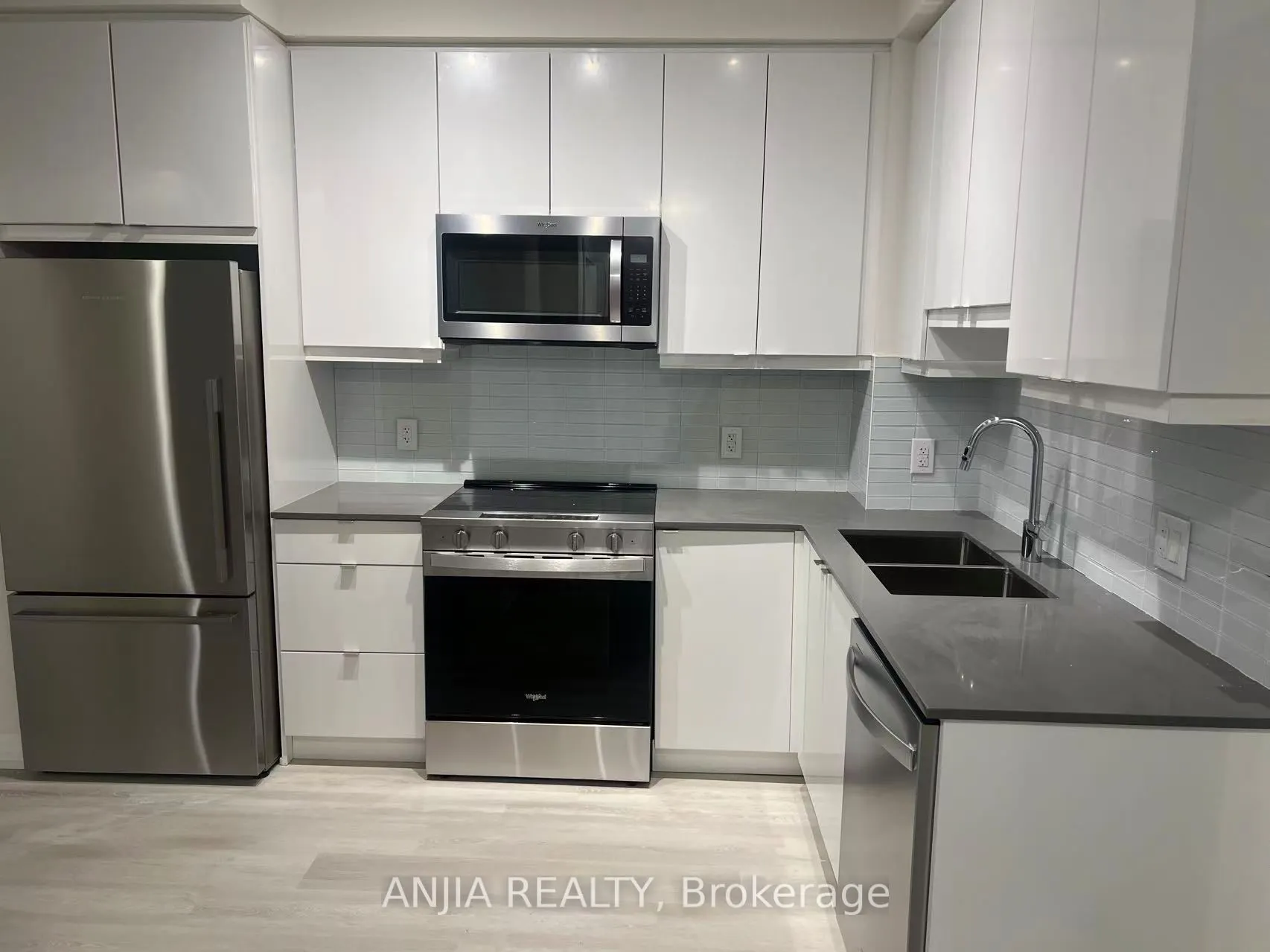 3270 Sheppard Avenue E, #430
