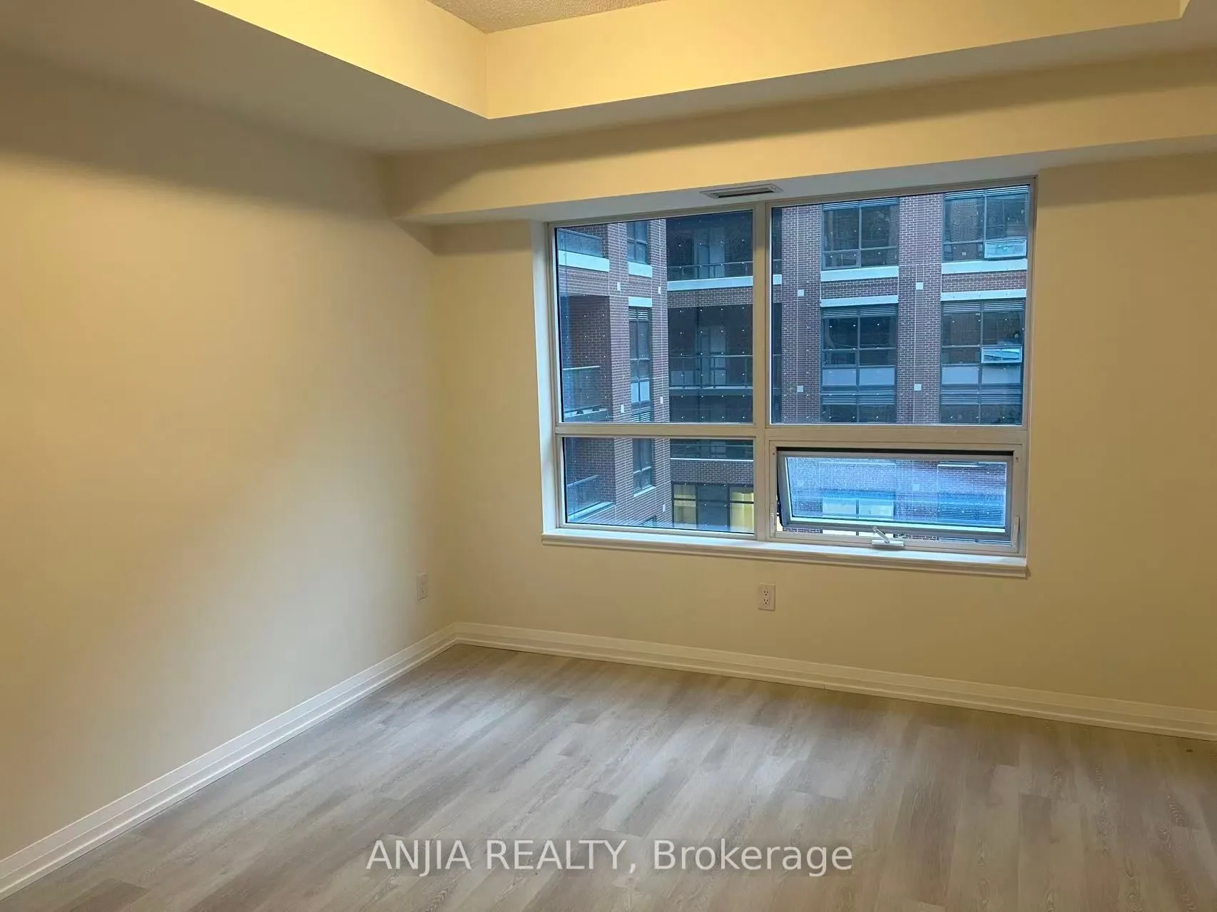 3270 Sheppard Avenue E, #430