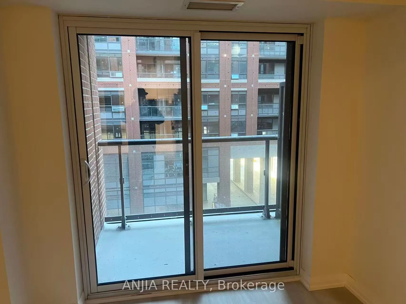 3270 Sheppard Avenue E, #430
