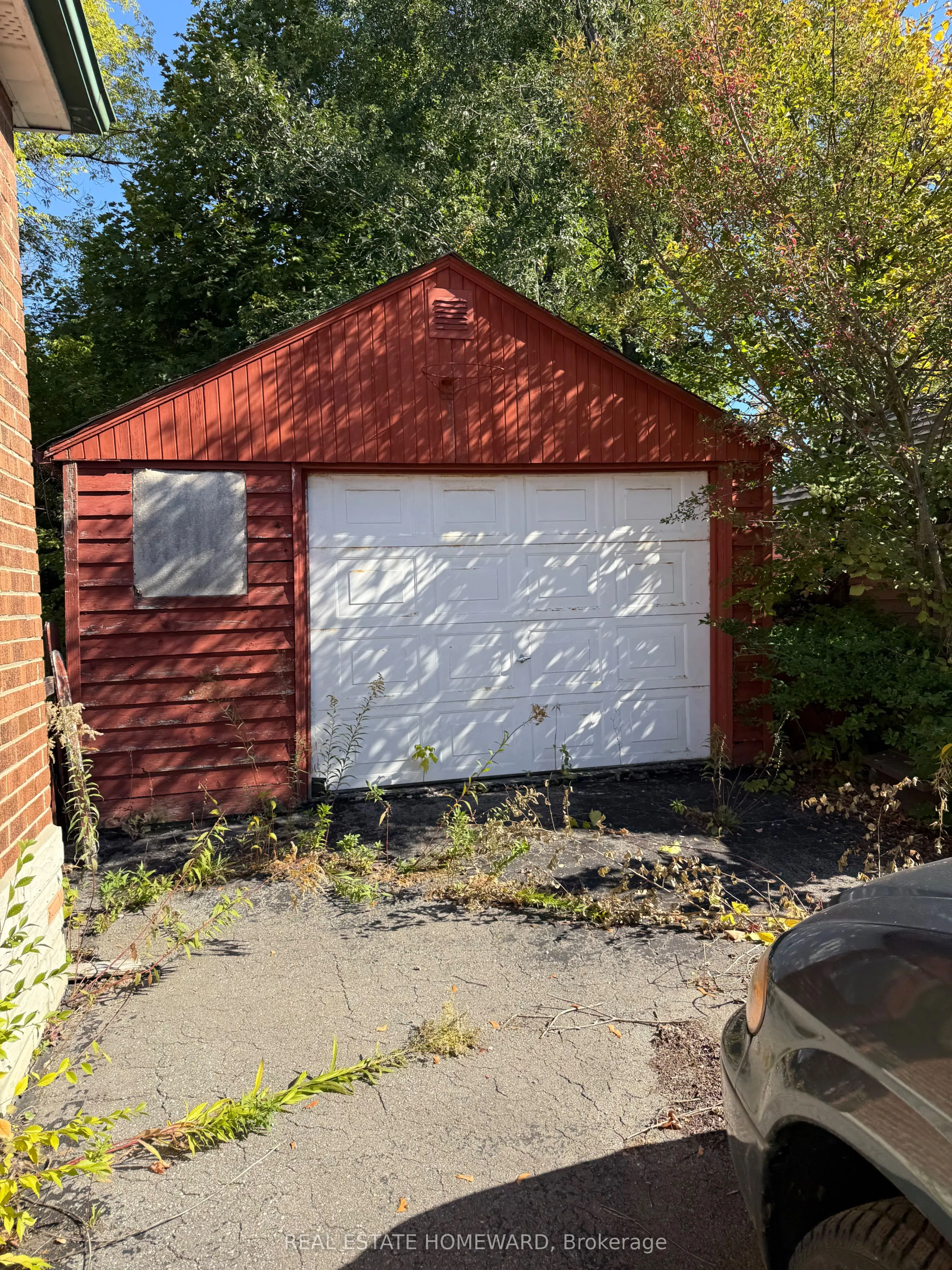 1411 Victoria Park Avenue
