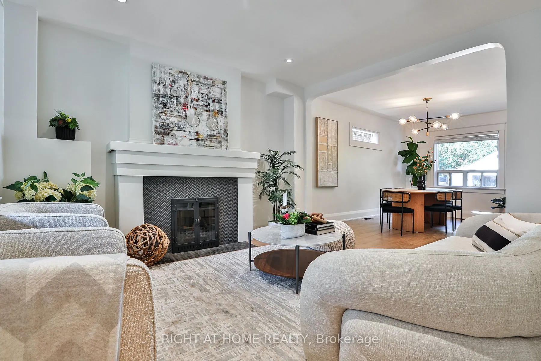 230 Milverton Boulevard