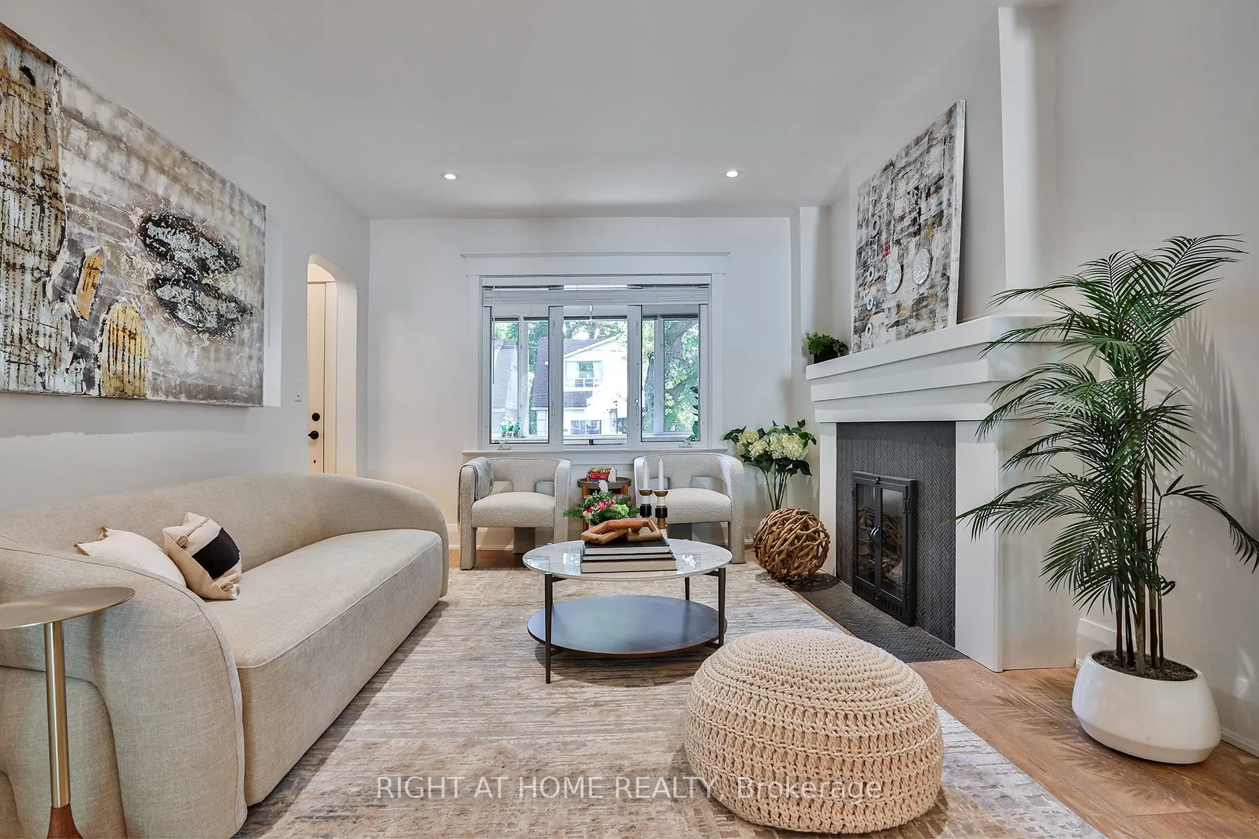 230 Milverton Boulevard