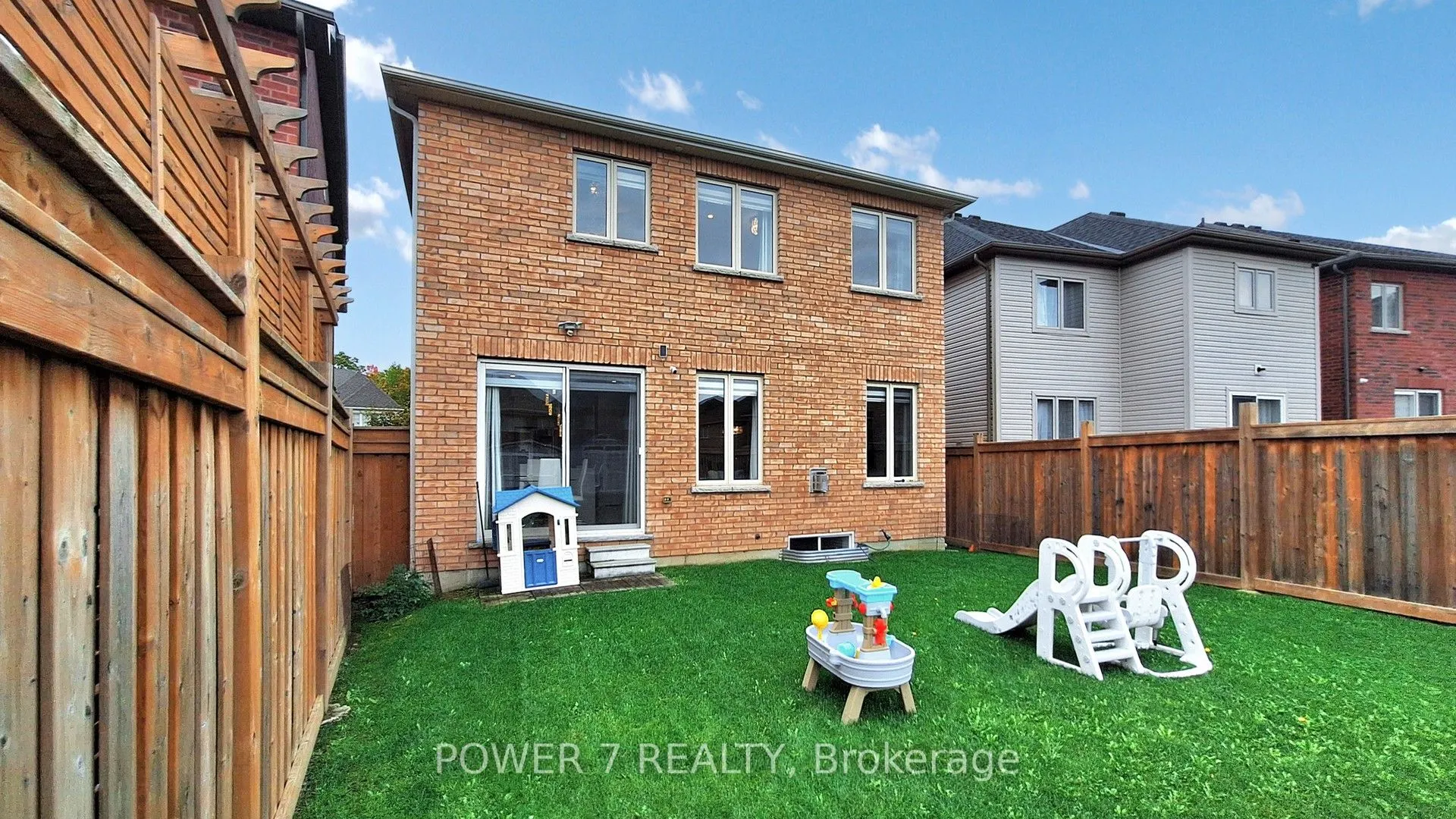 2417 Dress Circle Crescent
