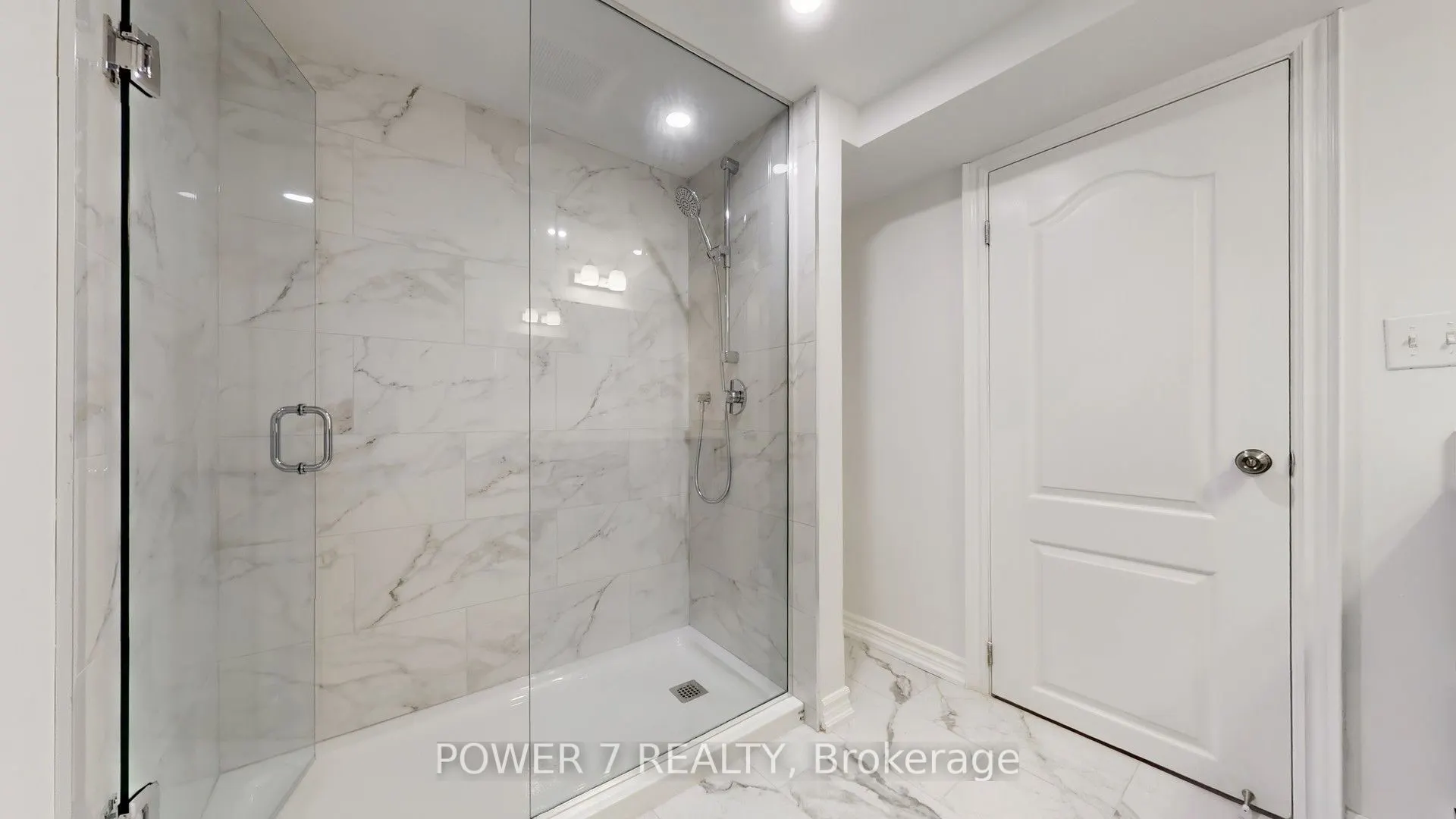 2417 Dress Circle Crescent