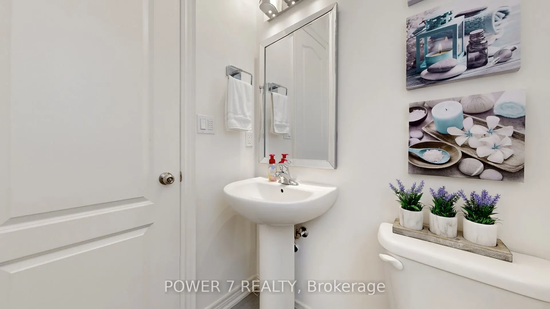 2417 Dress Circle Crescent