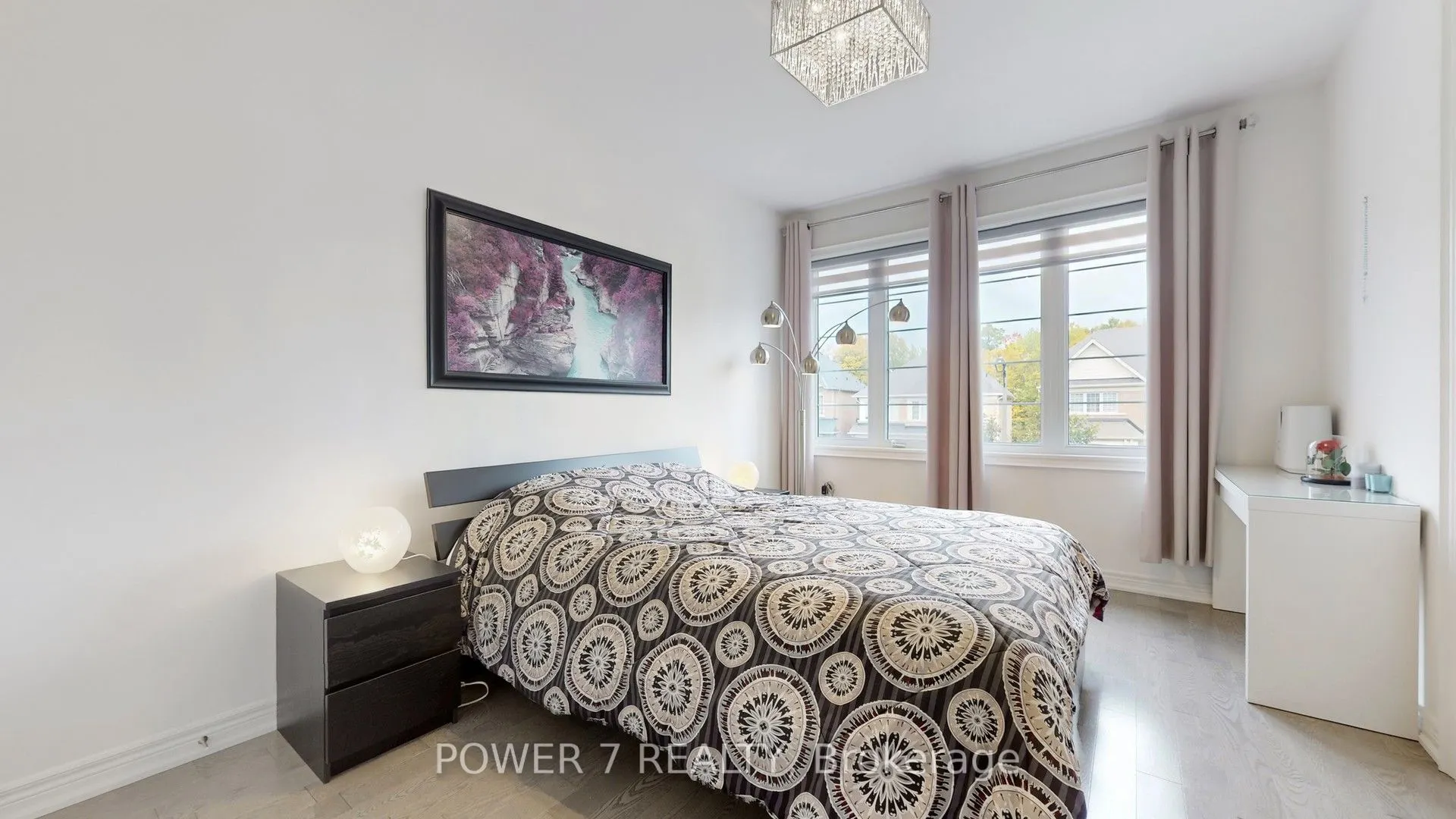 2417 Dress Circle Crescent