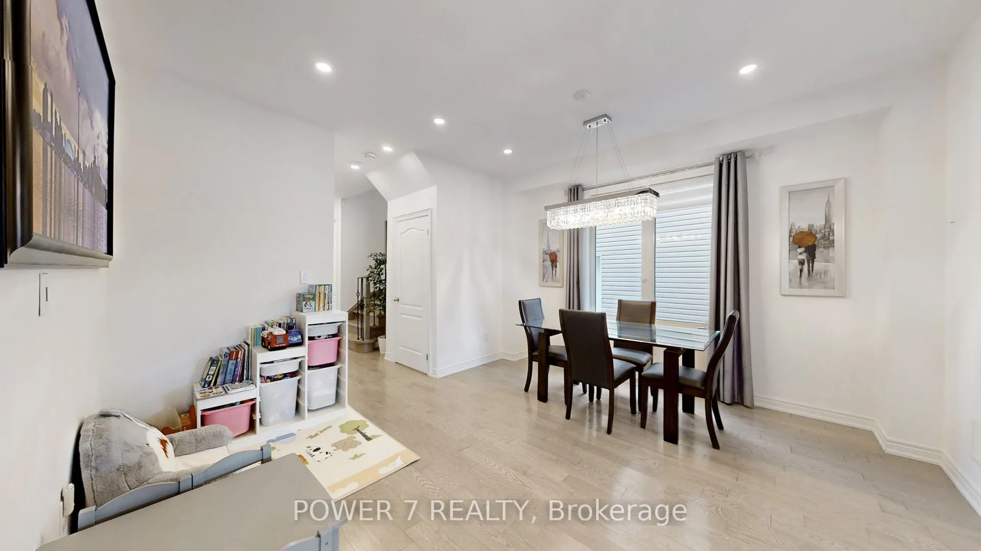 2417 Dress Circle Crescent