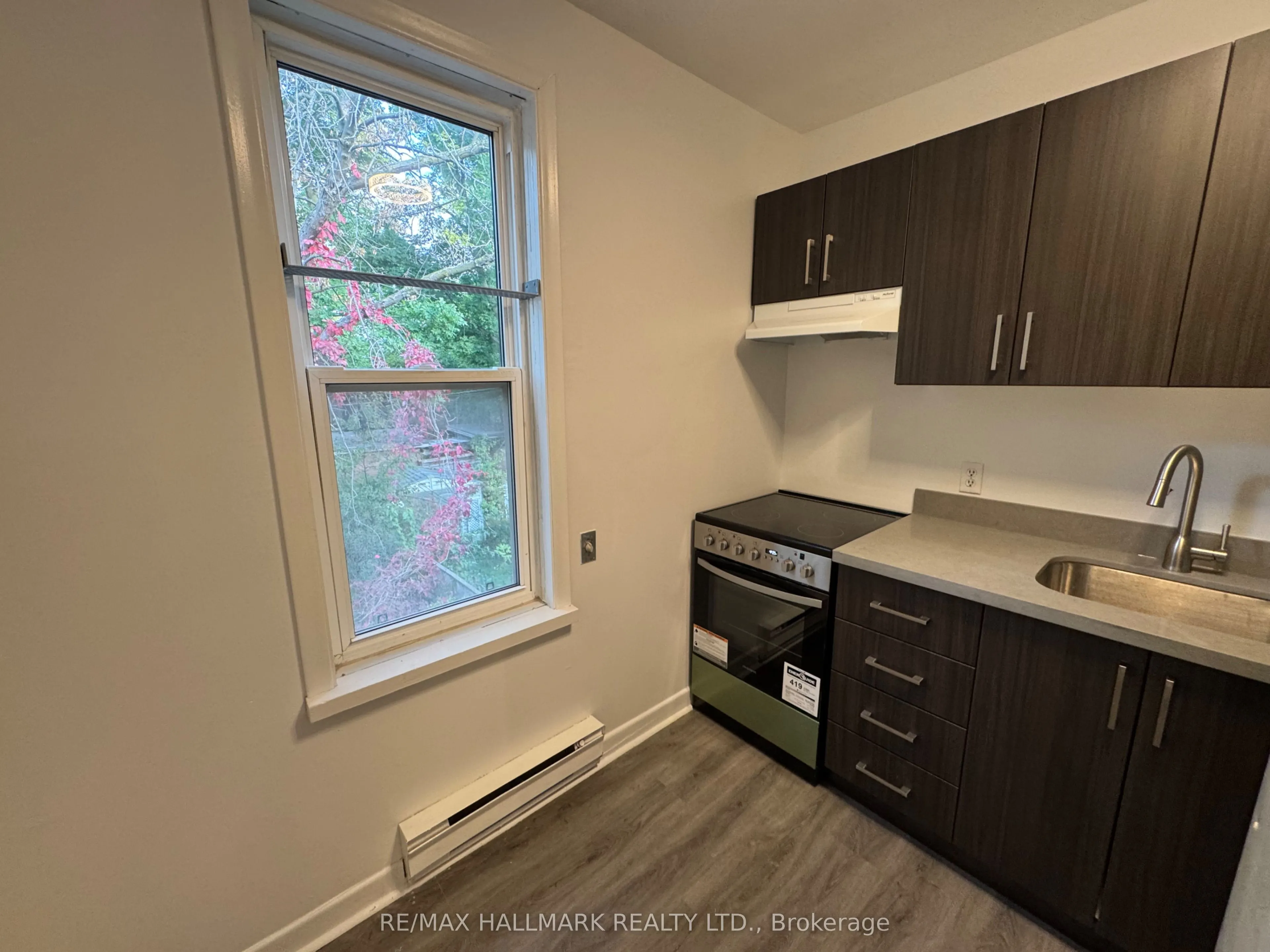 57 Hiawatha Avenue, #Upper