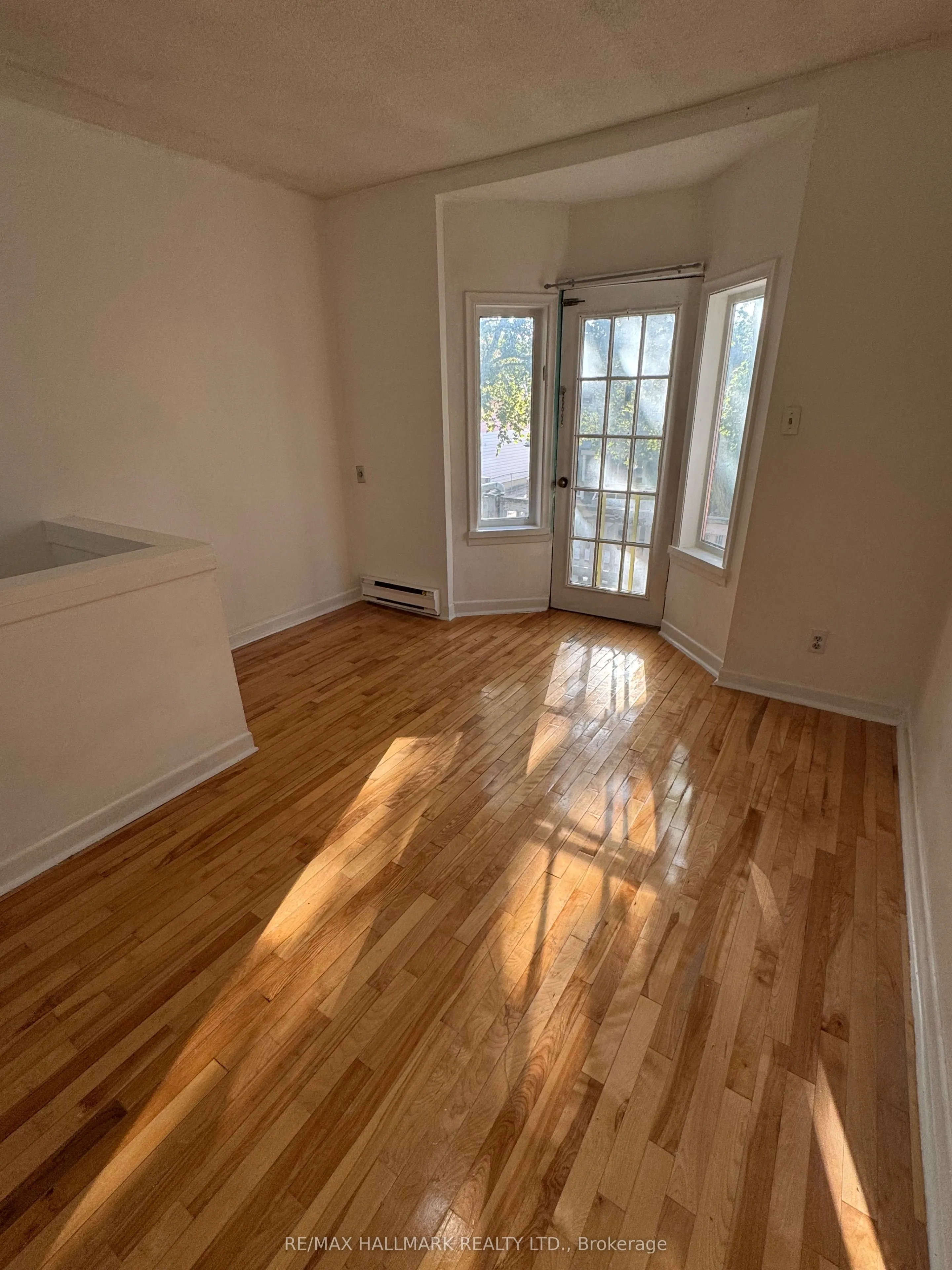 57 Hiawatha Avenue, #Upper