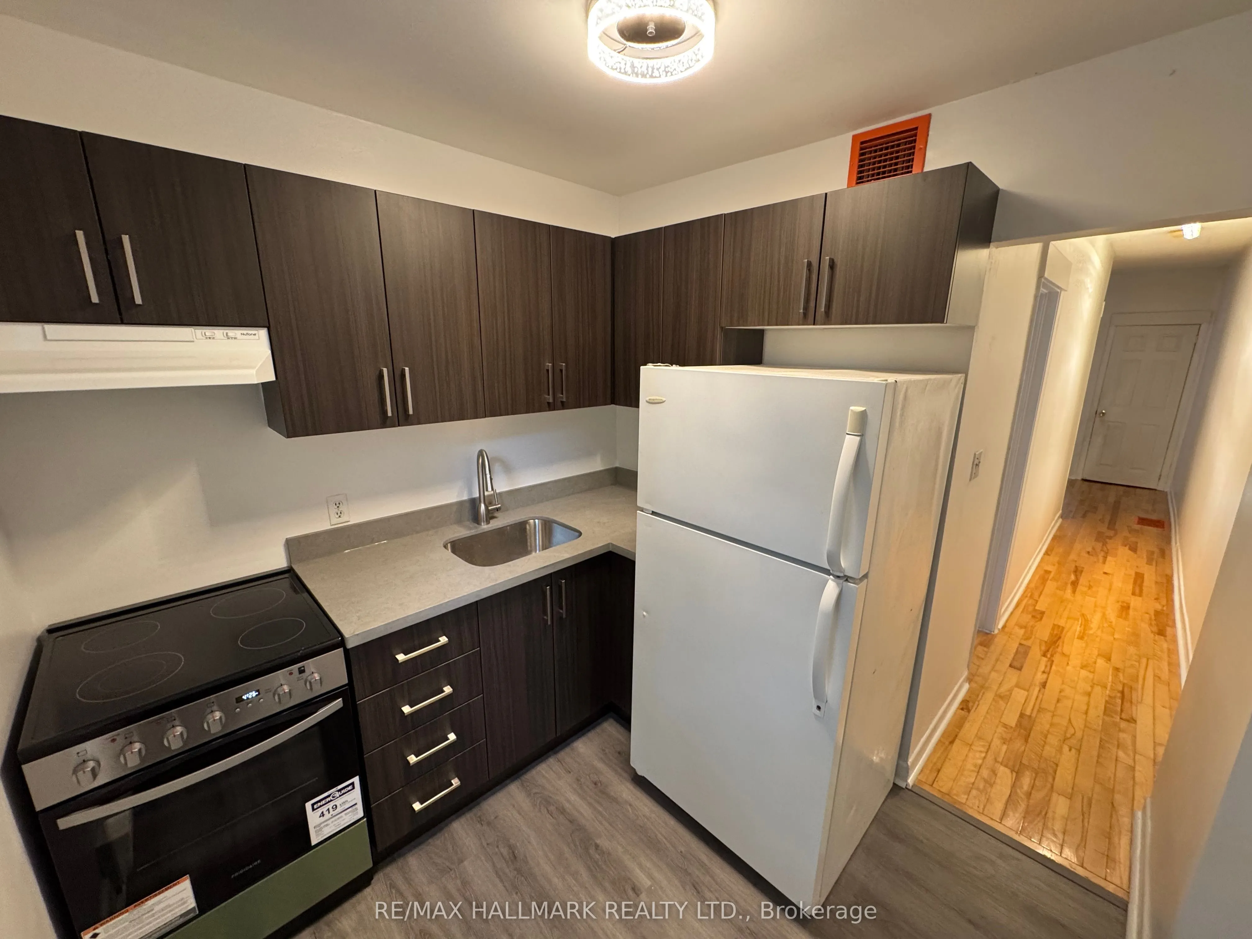 57 Hiawatha Avenue, #Upper