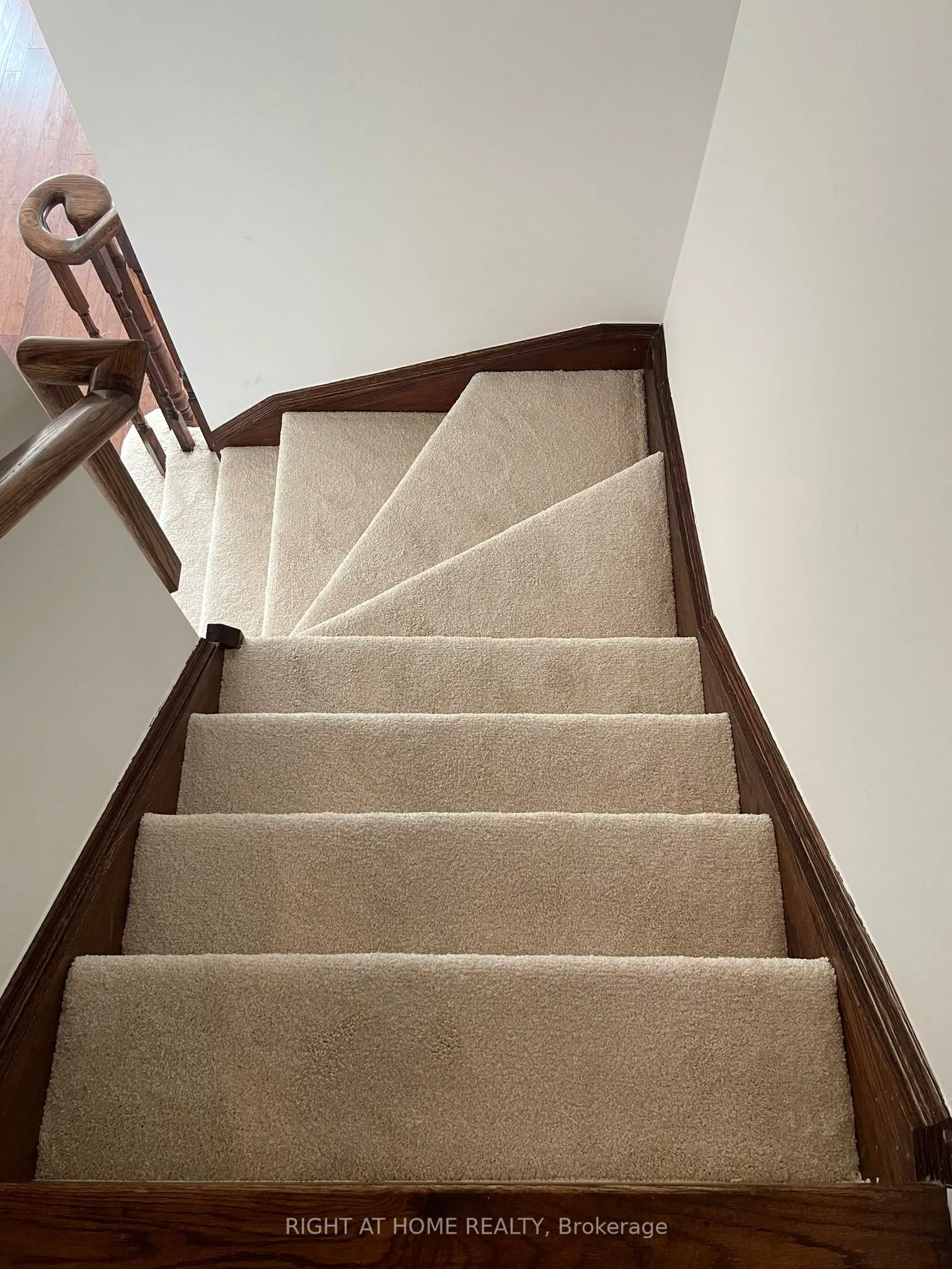 1505 Spinnaker Mews
