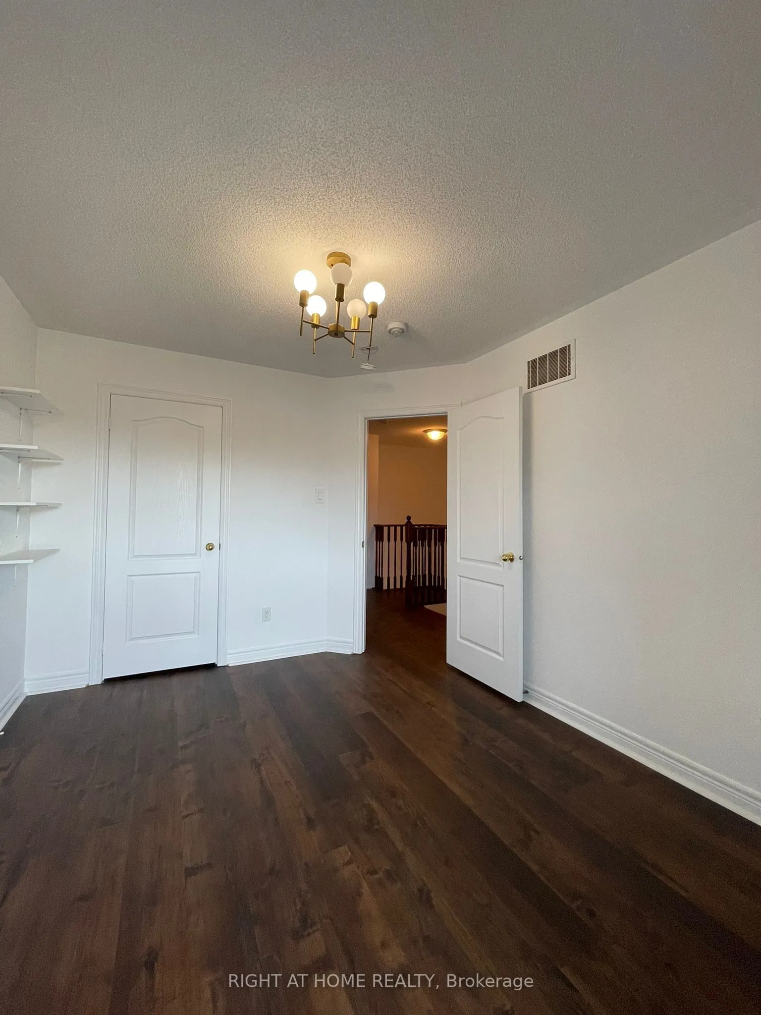 1505 Spinnaker Mews