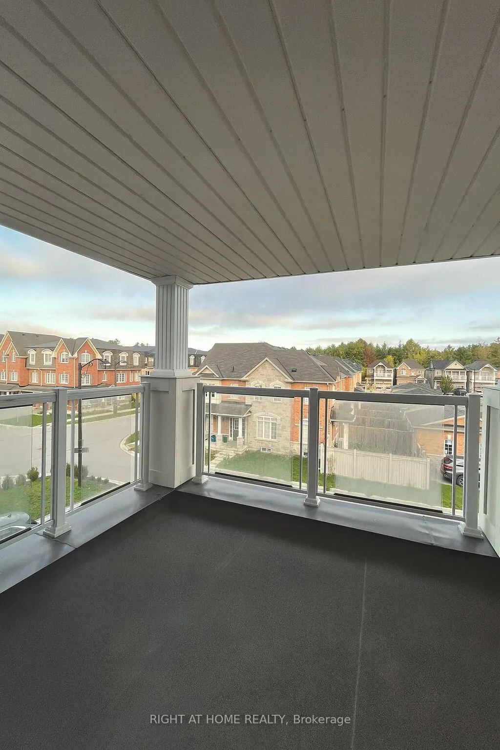 1505 Spinnaker Mews