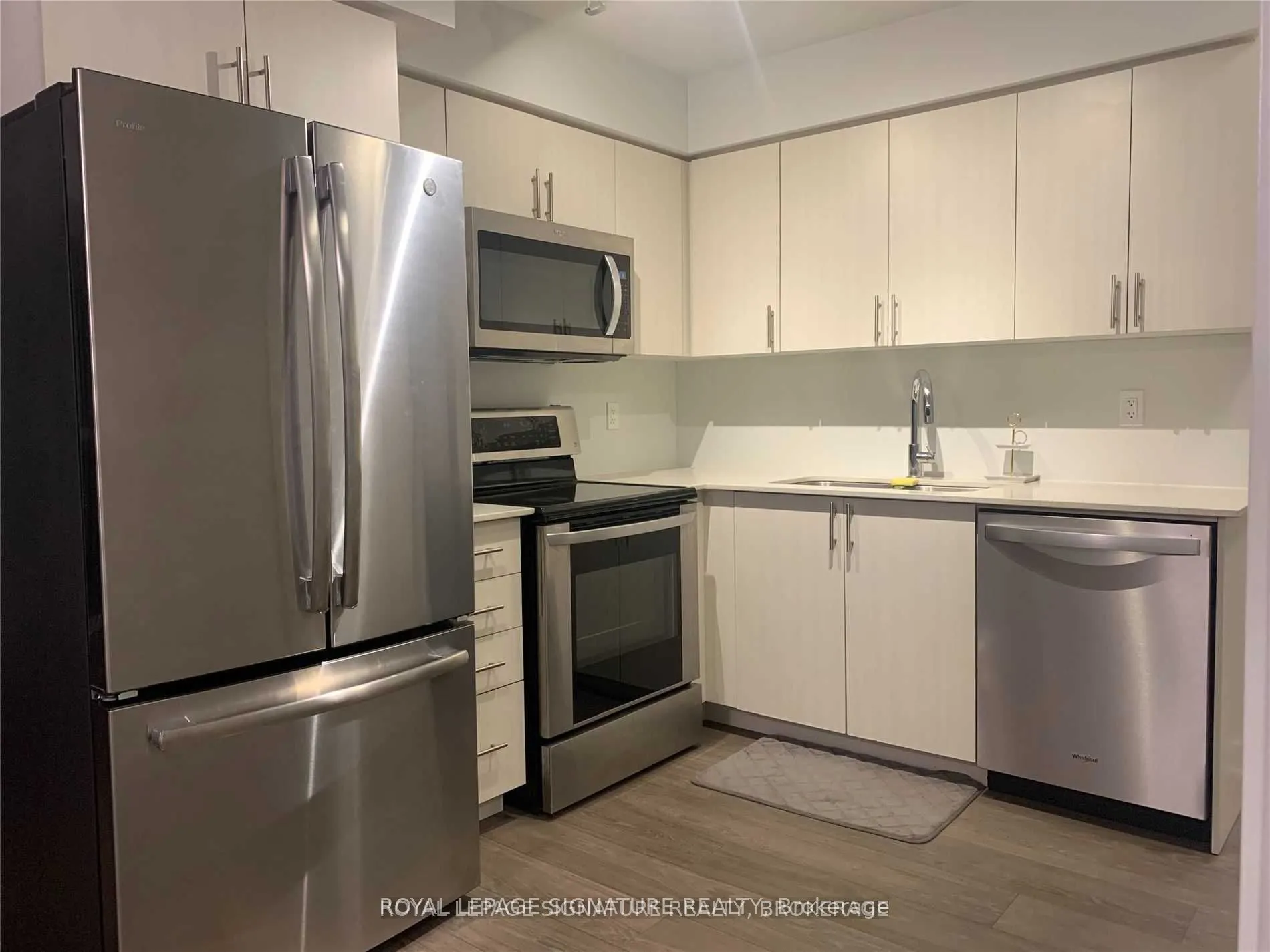 8 Trent Avenue, #1114