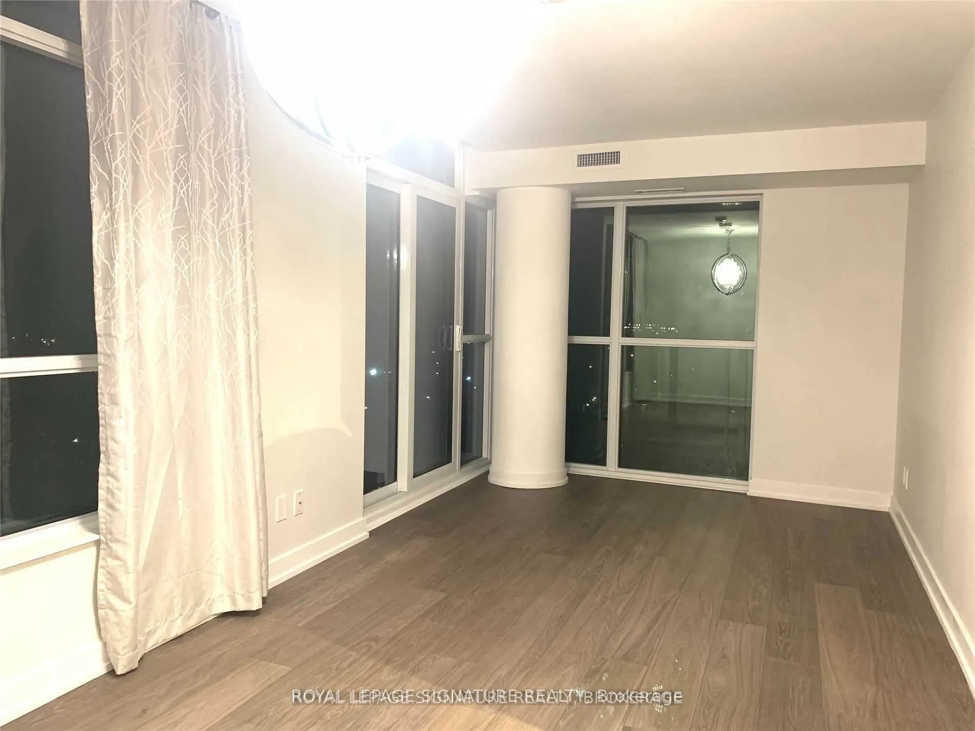 8 Trent Avenue, #1114