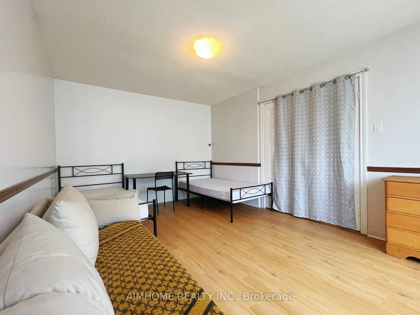 12 Blue Eagle Trail, #Room1