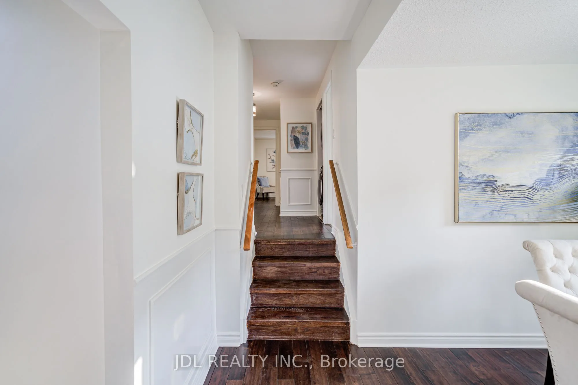 6 Norhead Avenue