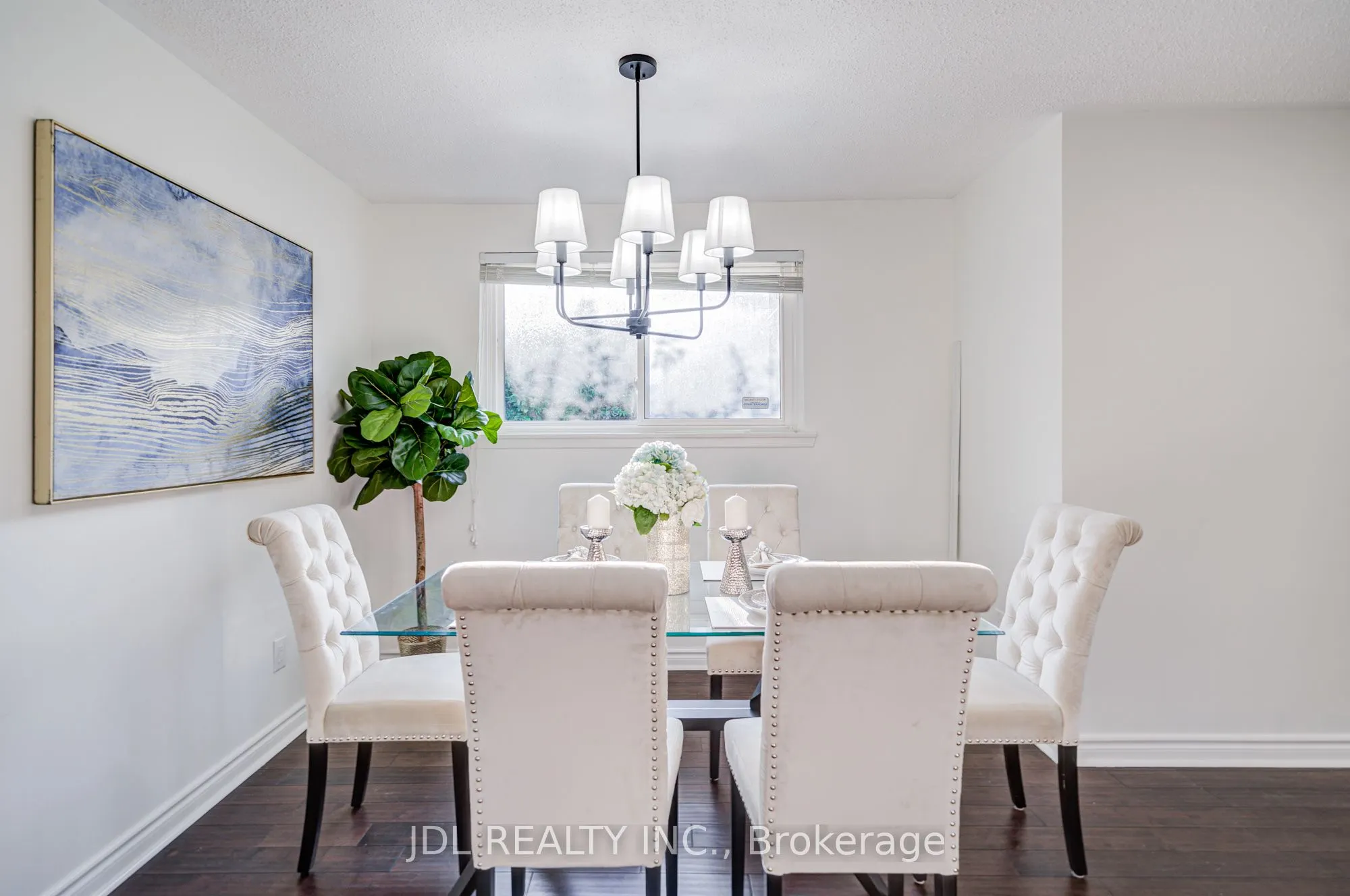 6 Norhead Avenue
