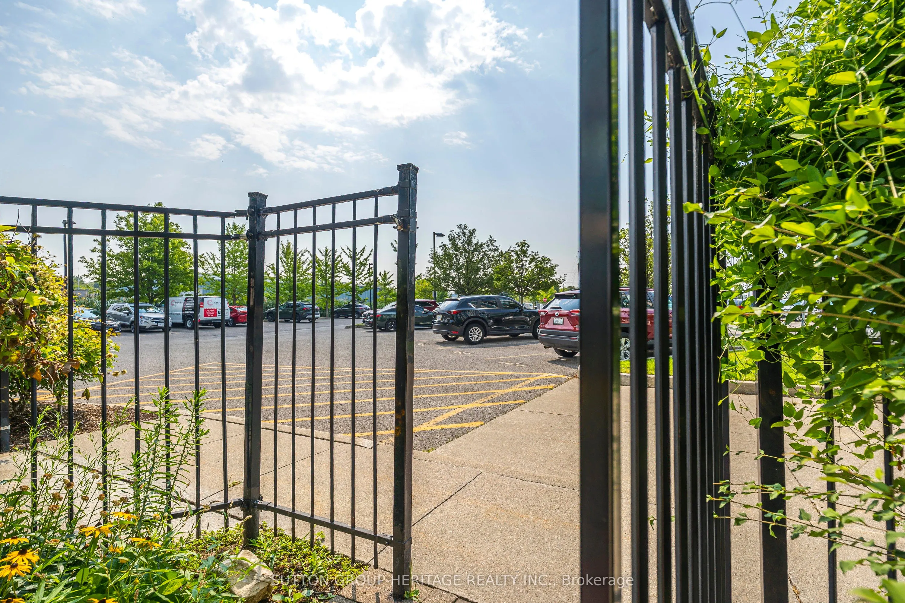 340 Watson Street W, #A02