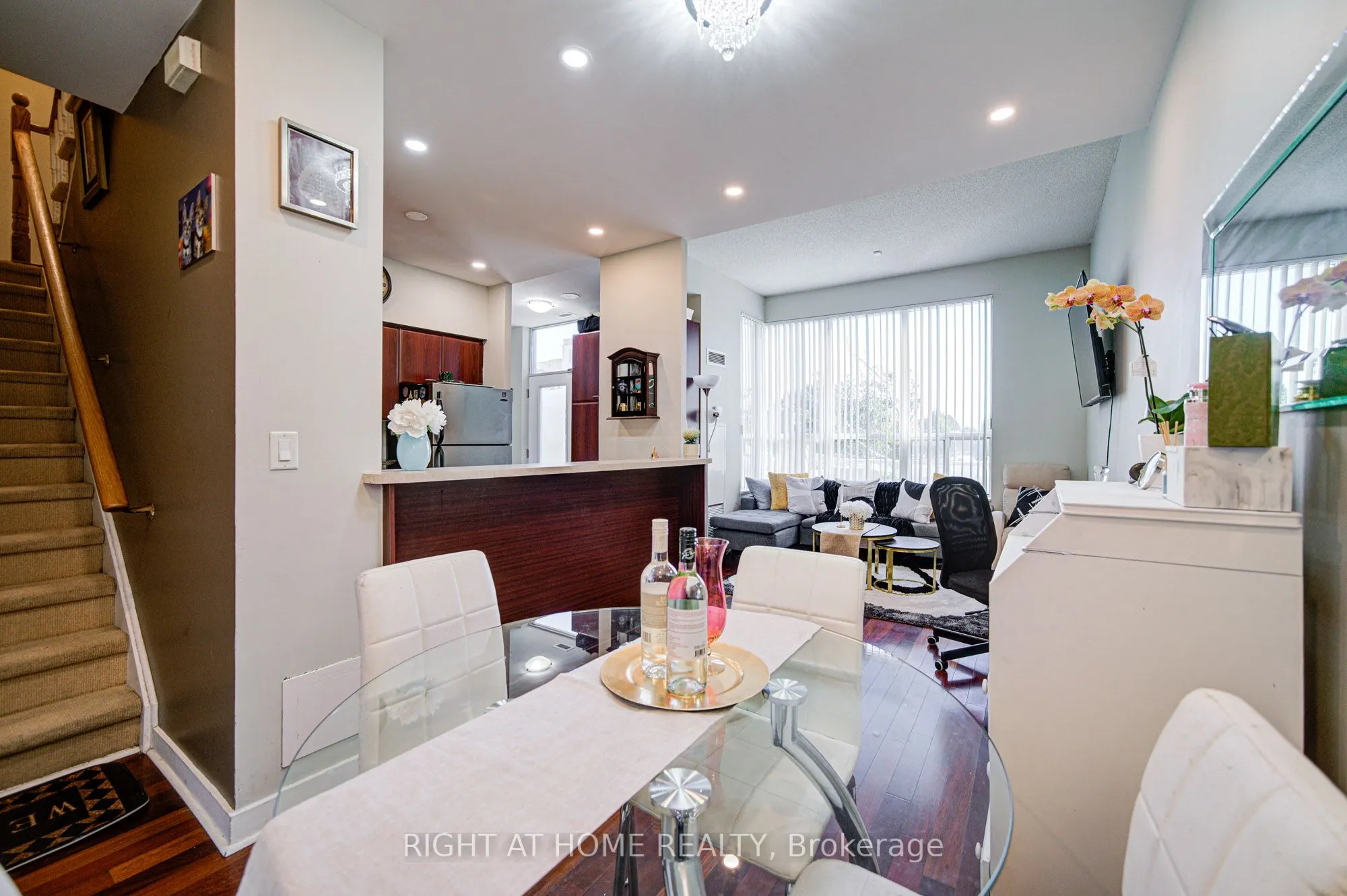 36 Lee Centre Drive, #Th112