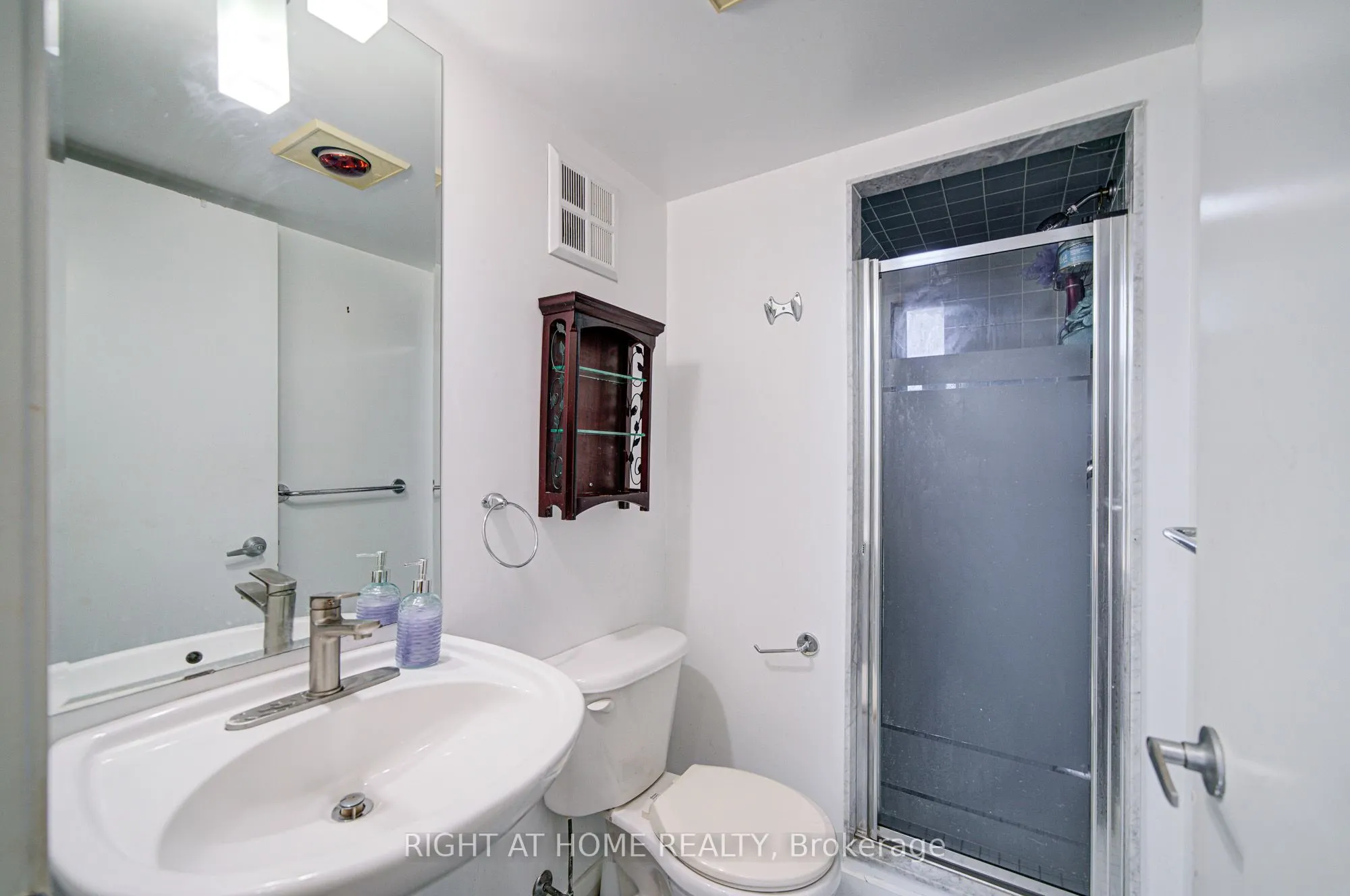 36 Lee Centre Drive, #Th112