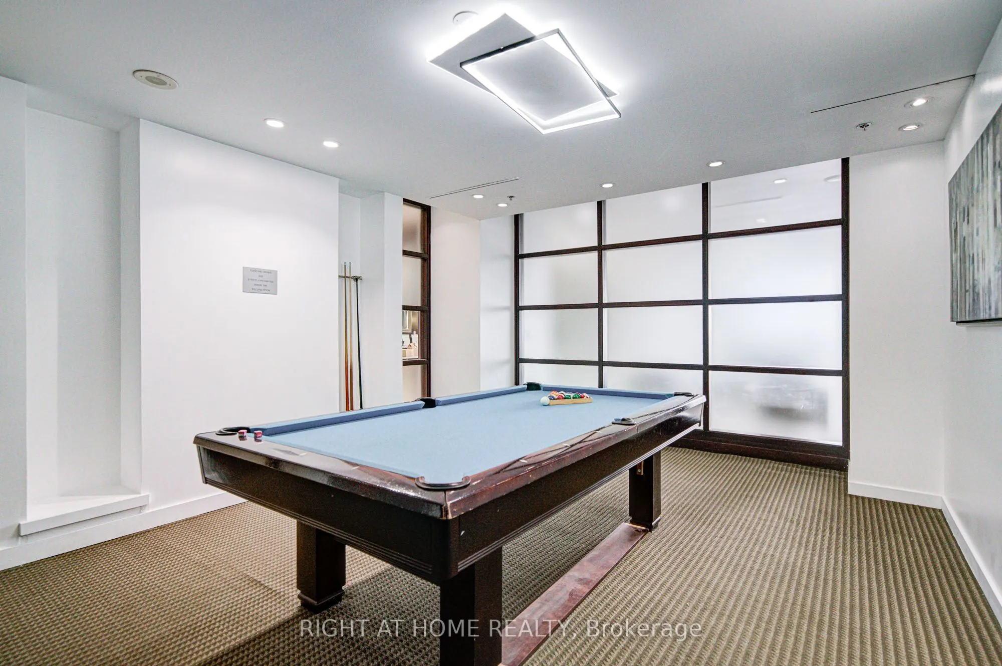 36 Lee Centre Drive, #Th112