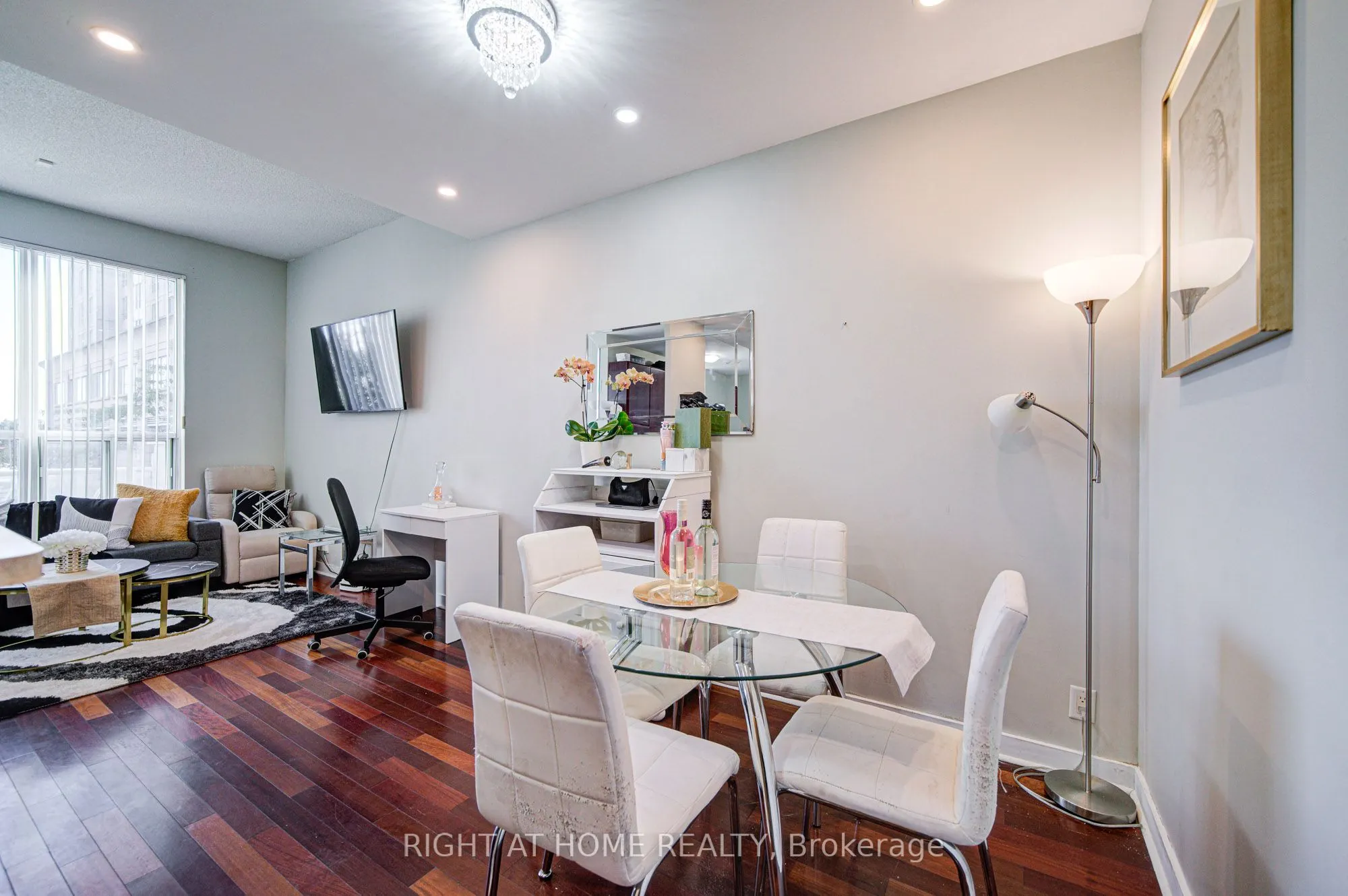 36 Lee Centre Drive, #Th112