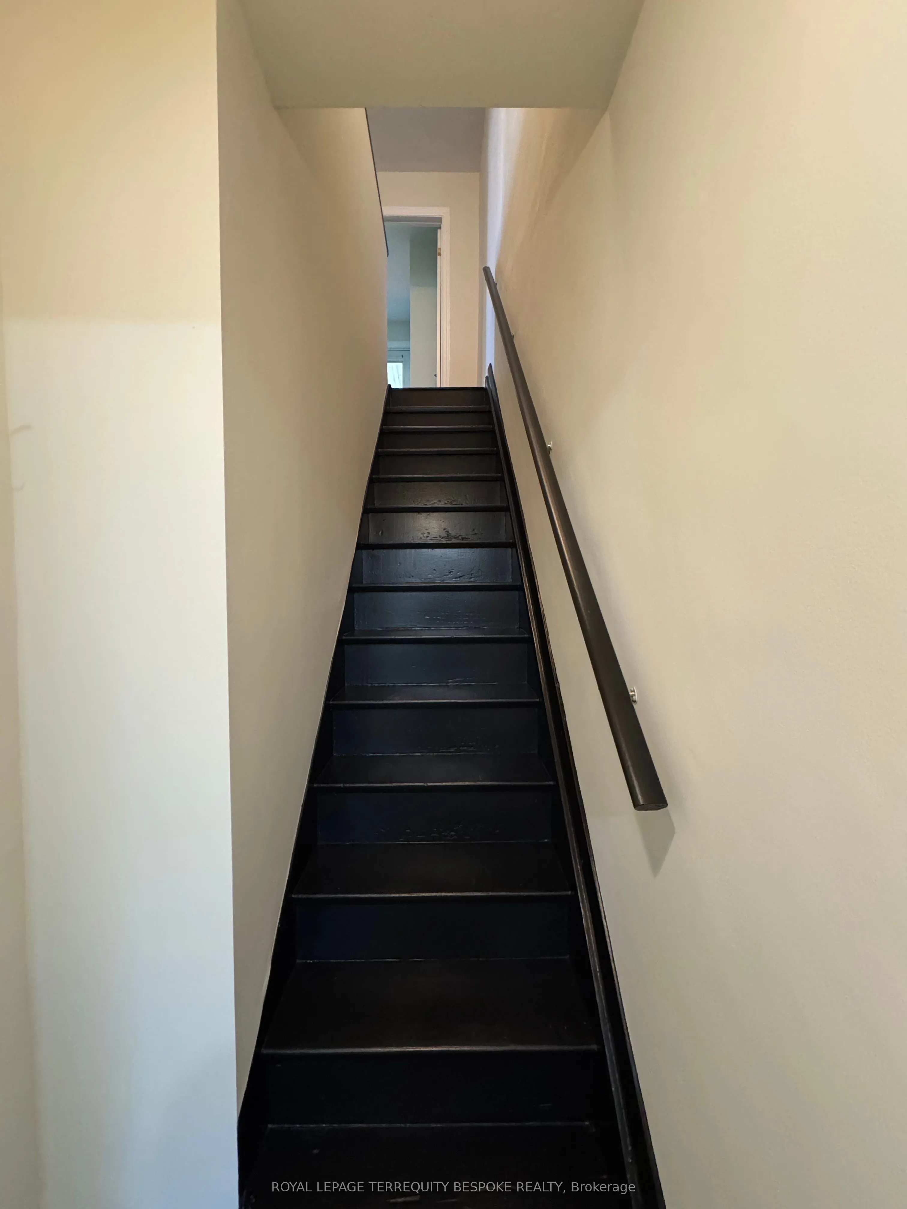 19 Lewis Street, #3 - upper
