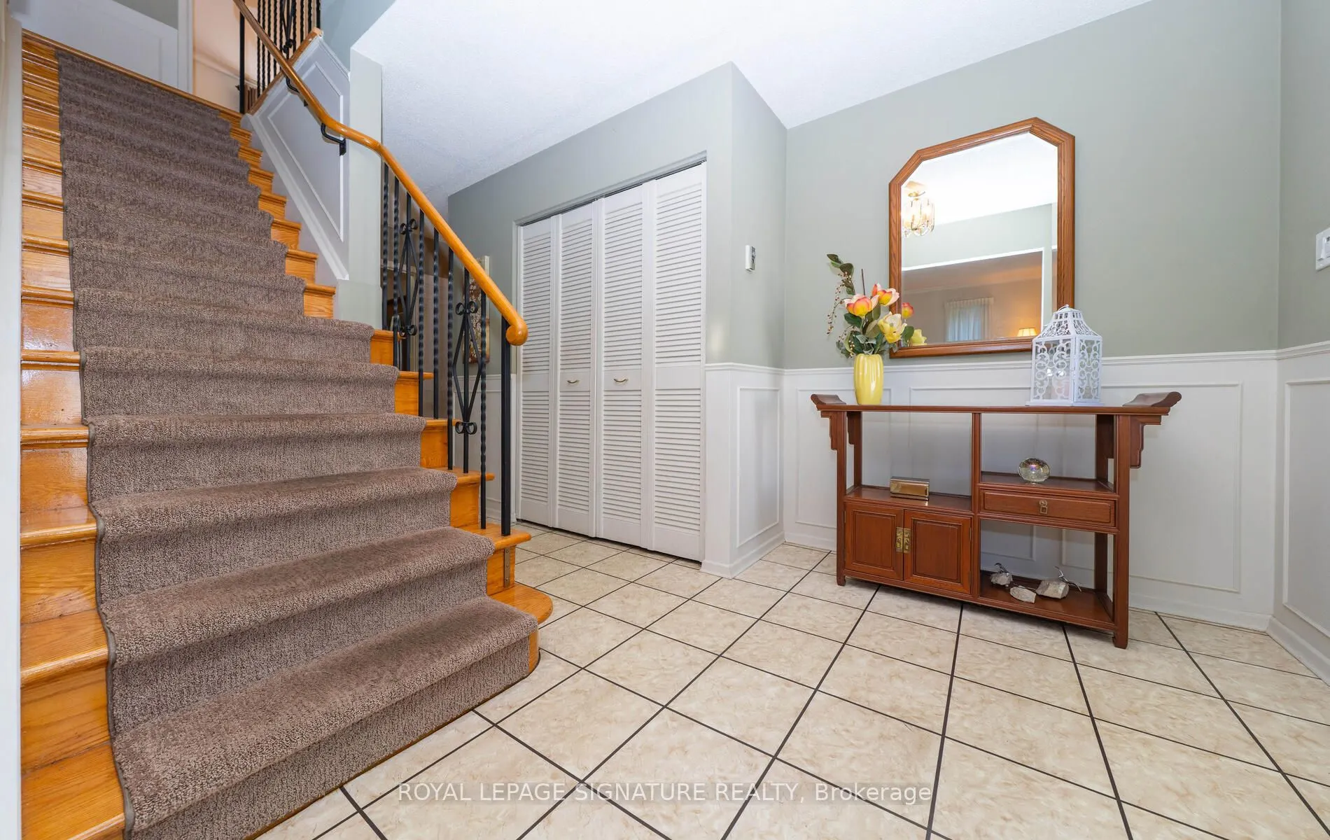 43 Collingsbrook Boulevard