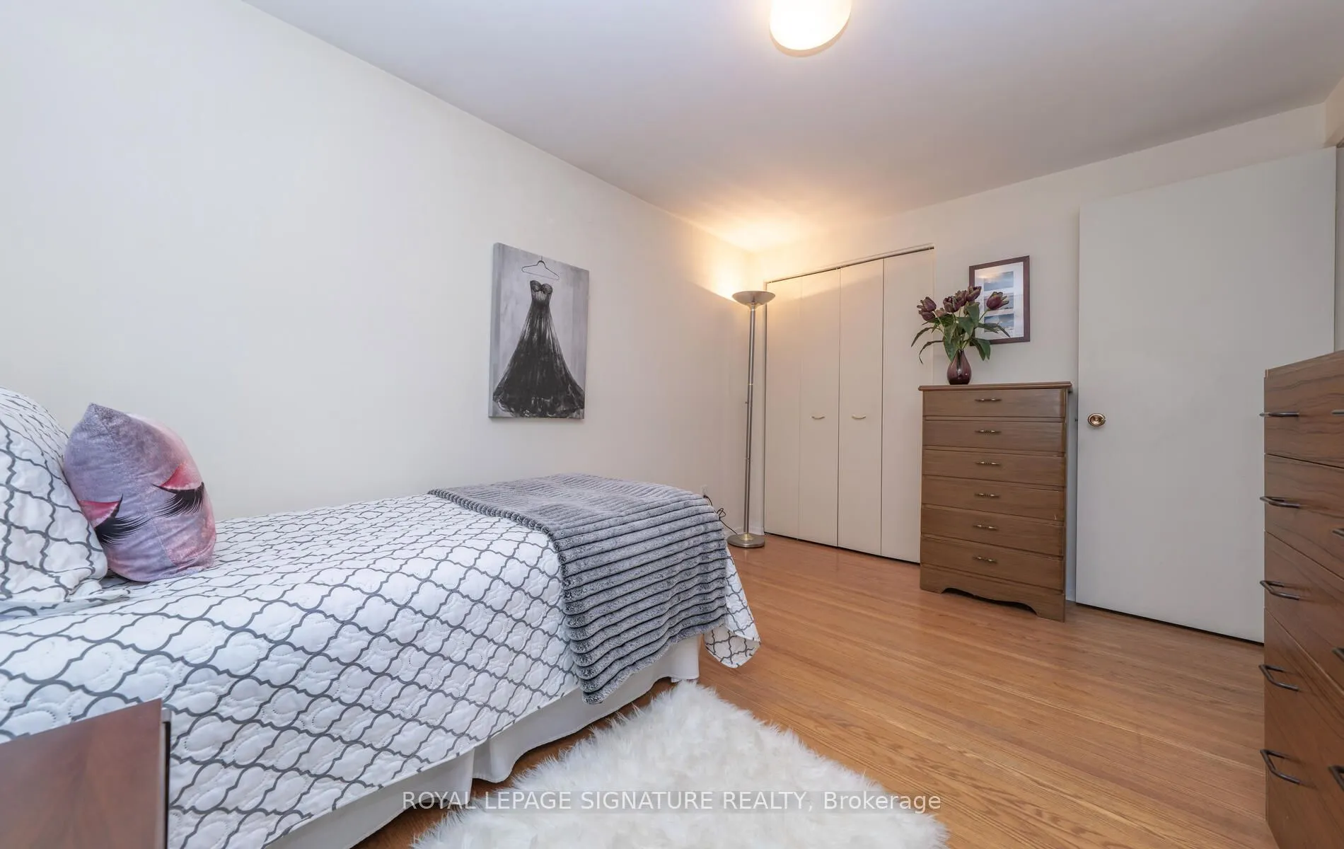 43 Collingsbrook Boulevard