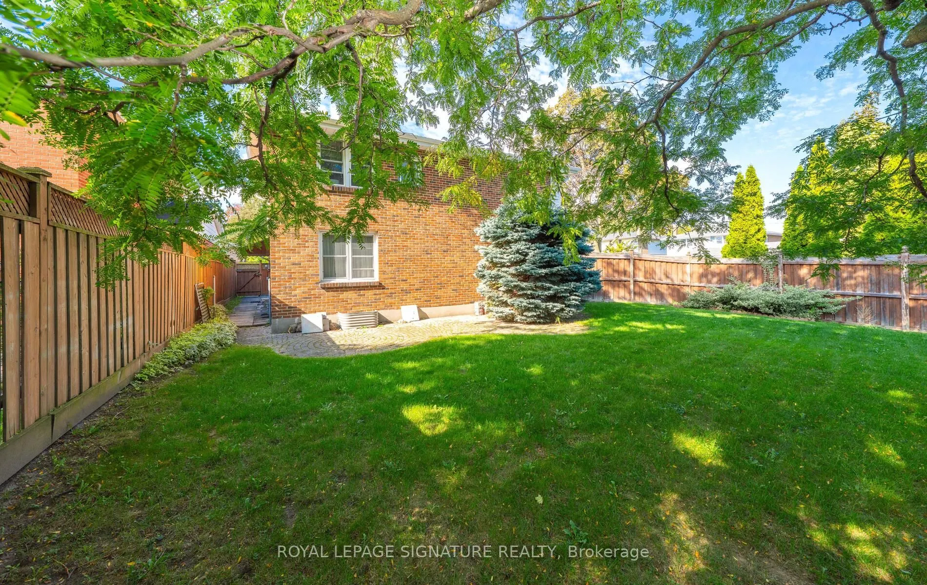 43 Collingsbrook Boulevard