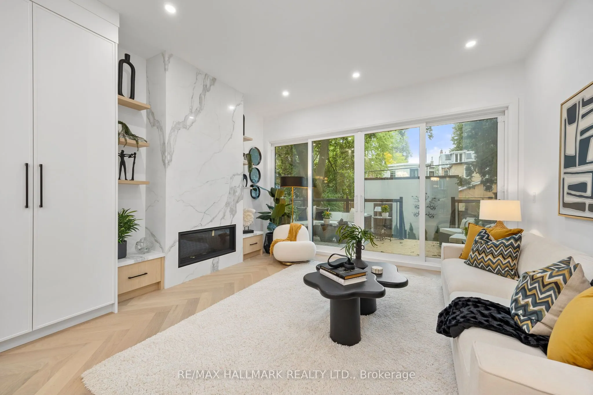98 Hogarth Avenue