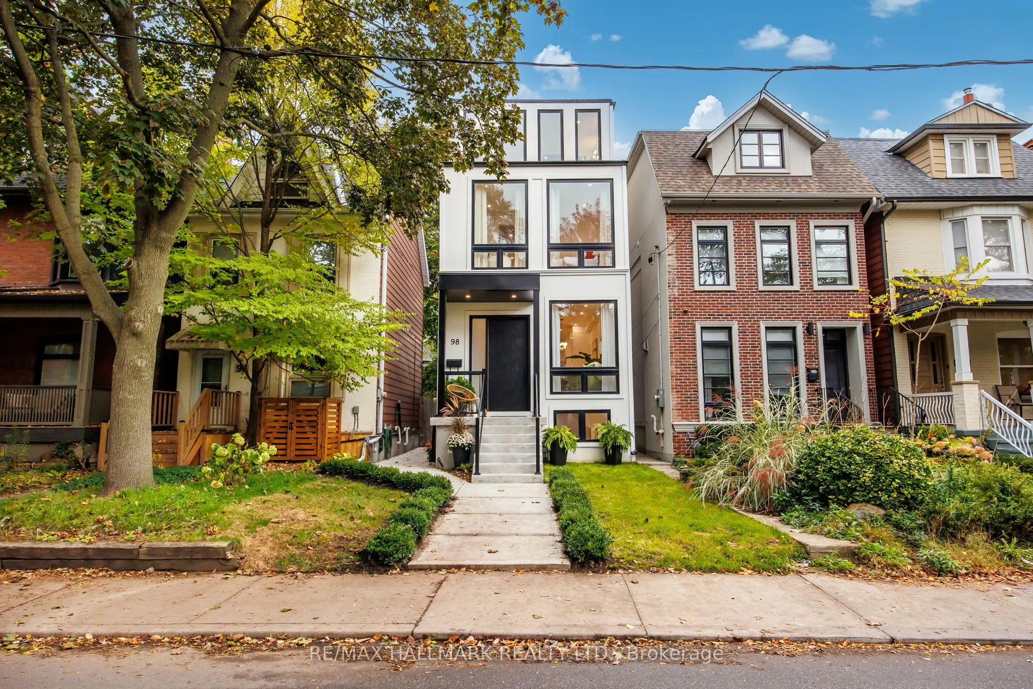98 Hogarth Avenue
