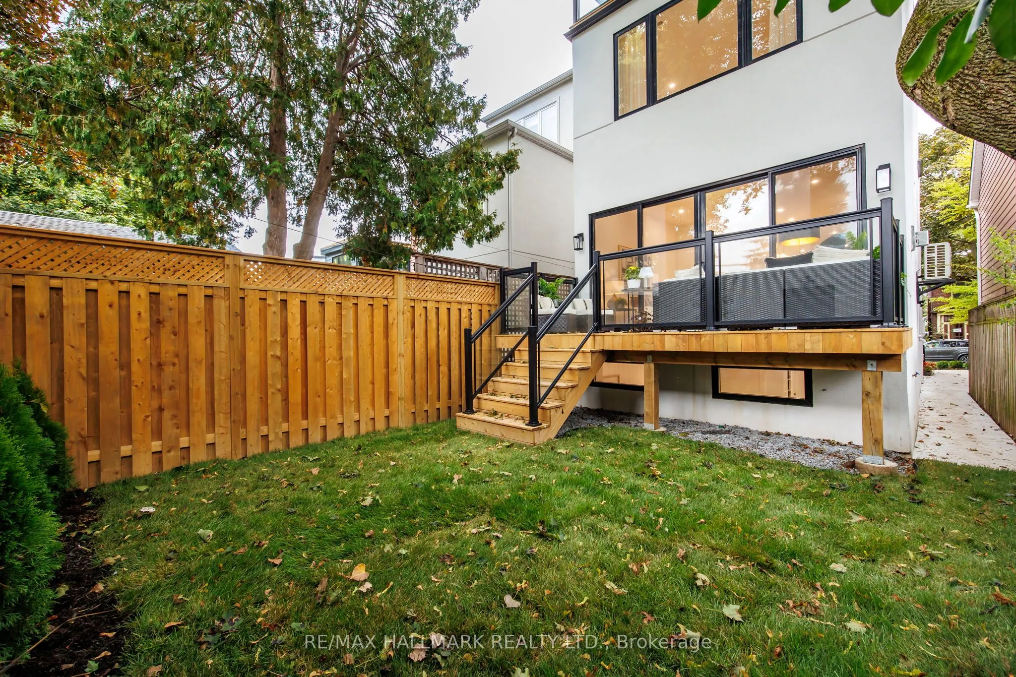98 Hogarth Avenue