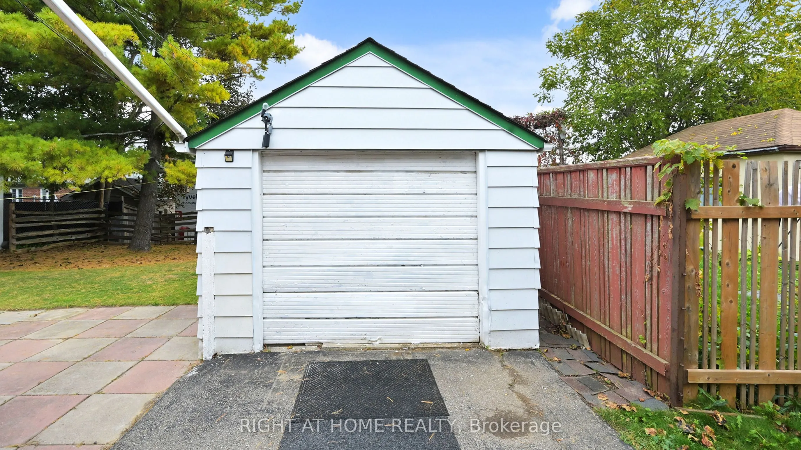 79 Oakes Avenue