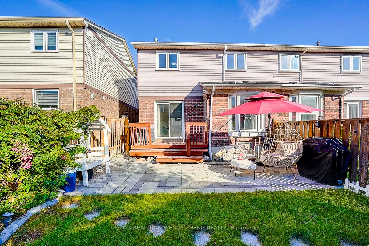 90 Radwell Crescent