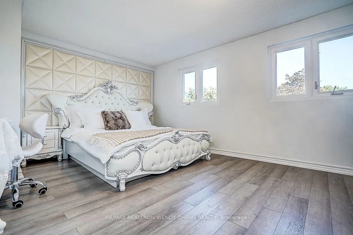 90 Radwell Crescent