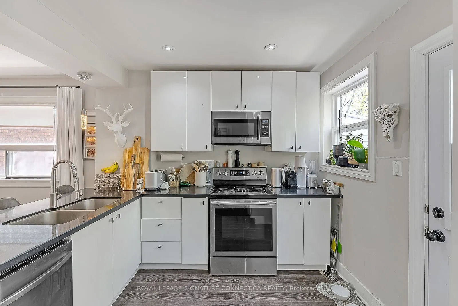 80 Oakcrest Avenue