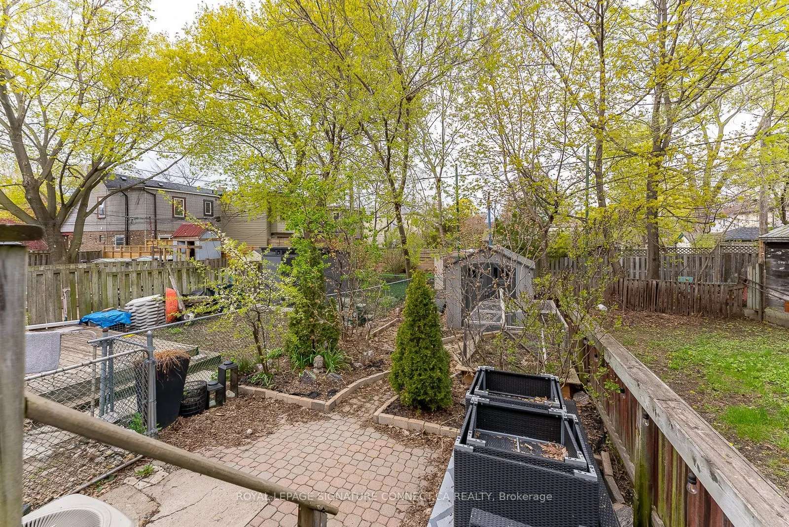 80 Oakcrest Avenue
