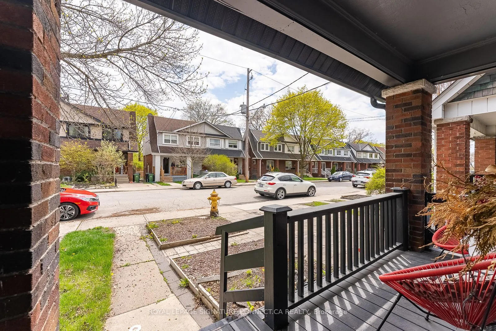 80 Oakcrest Avenue