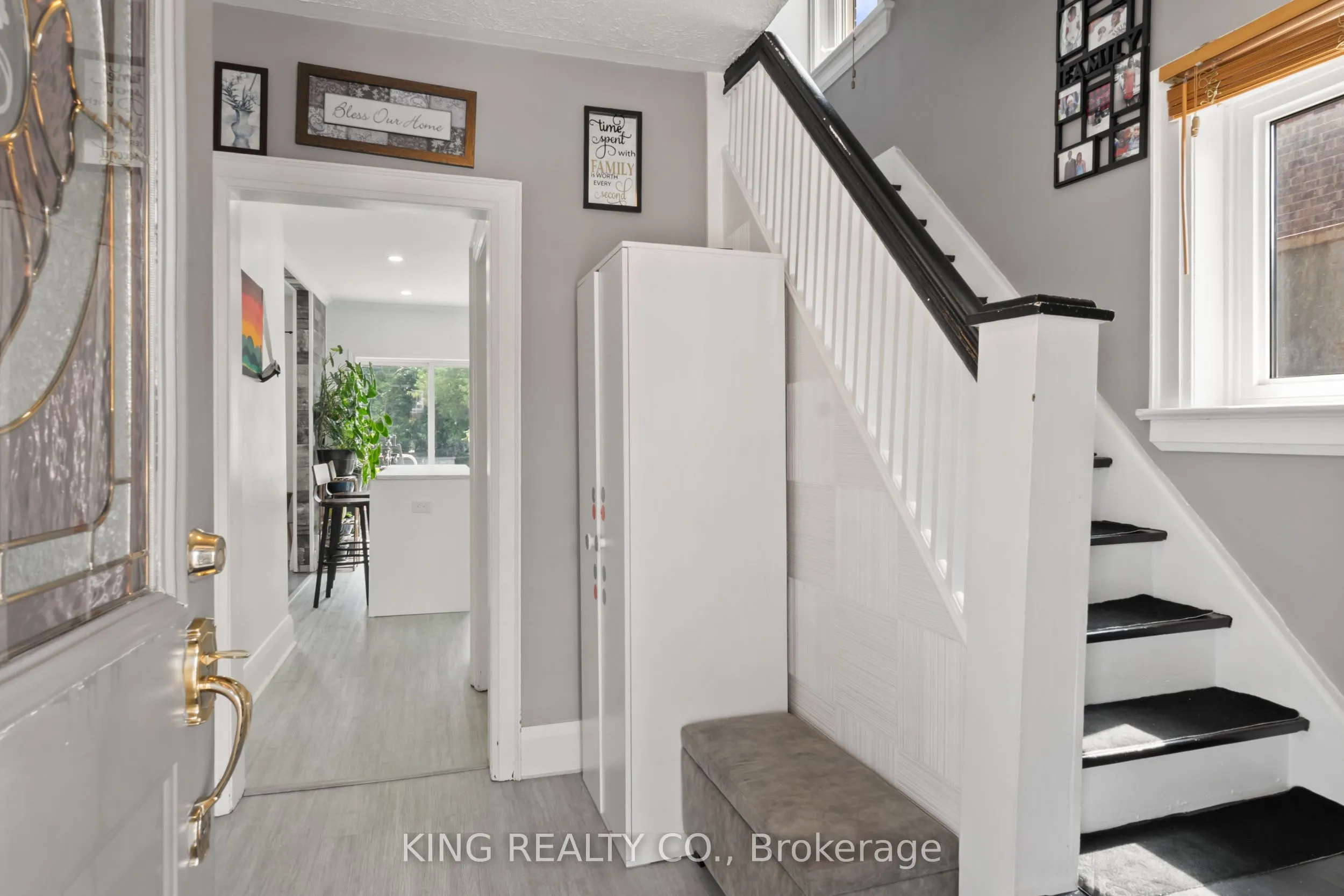 325 Ritson Road S