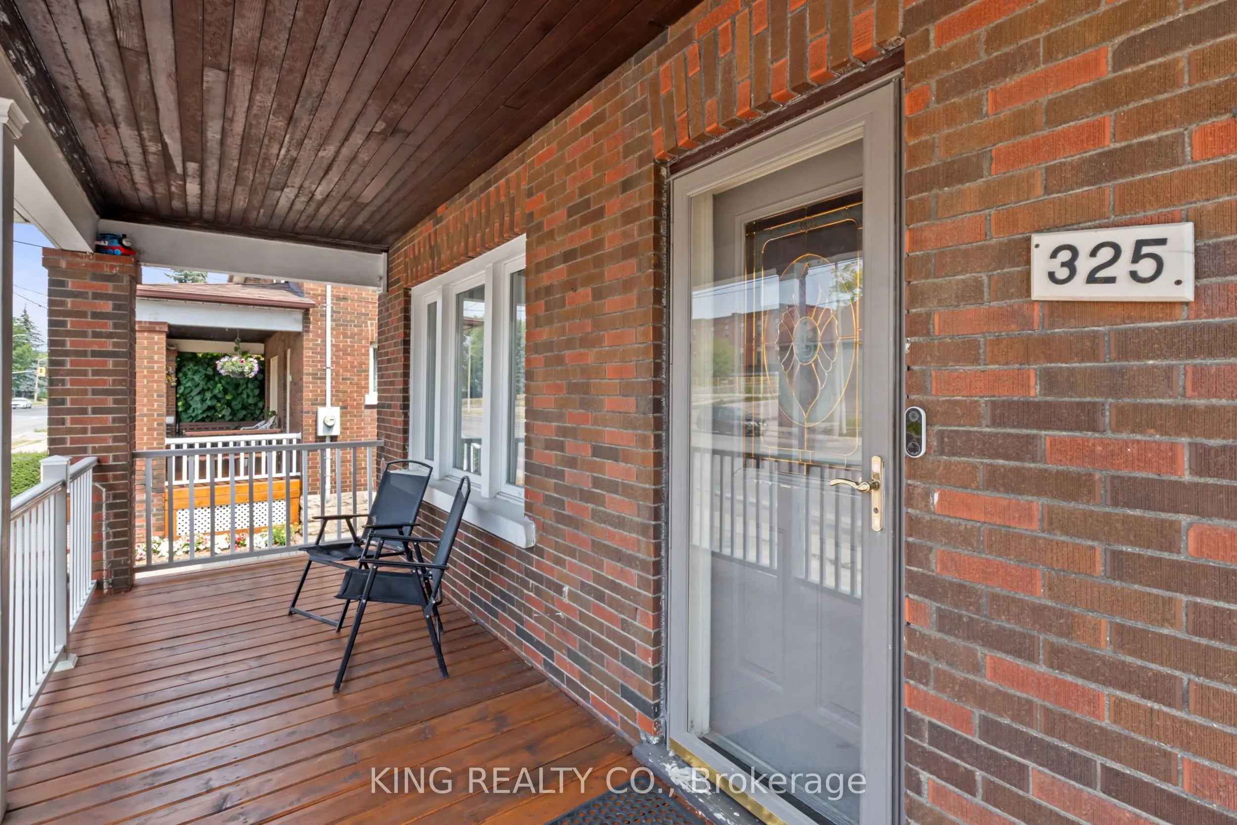 325 Ritson Road S