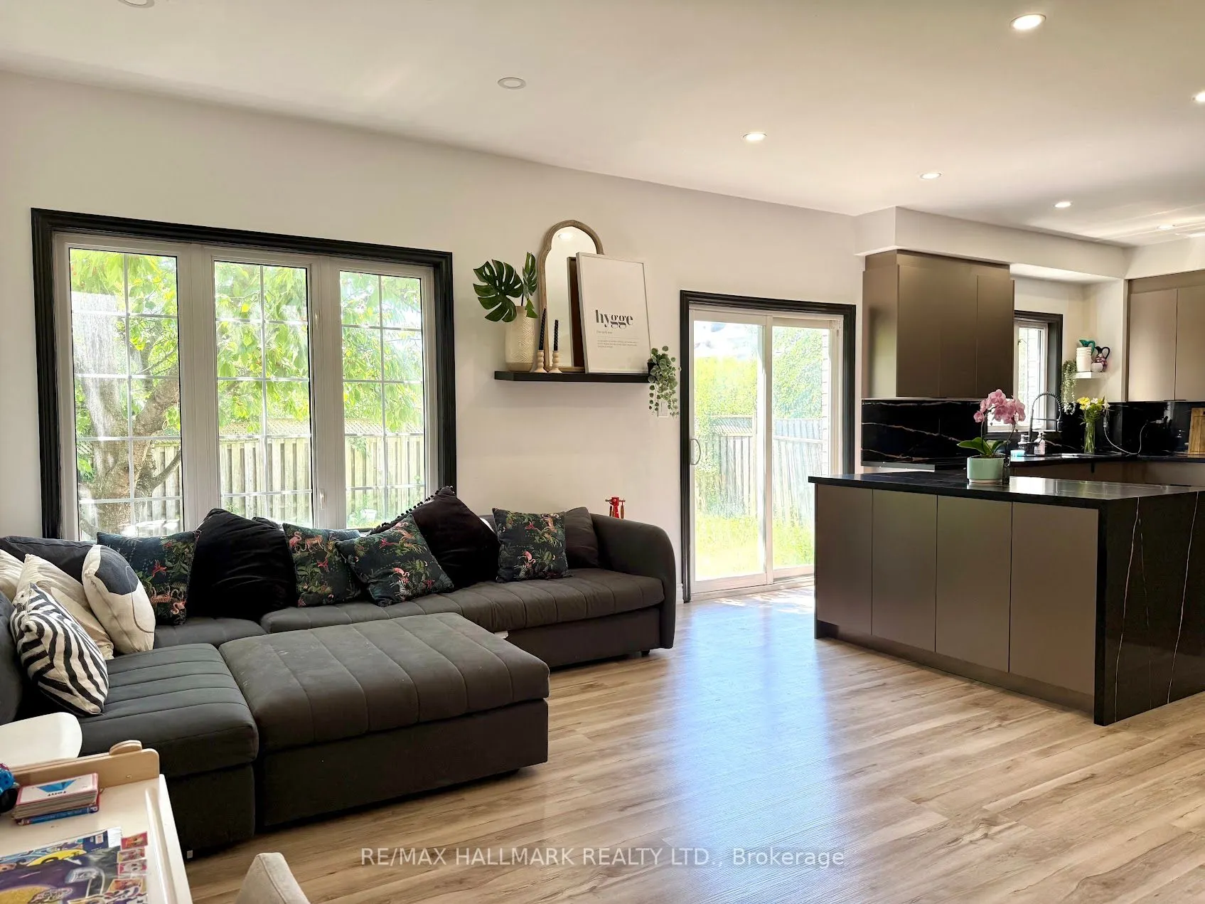 63 Chartway Boulevard