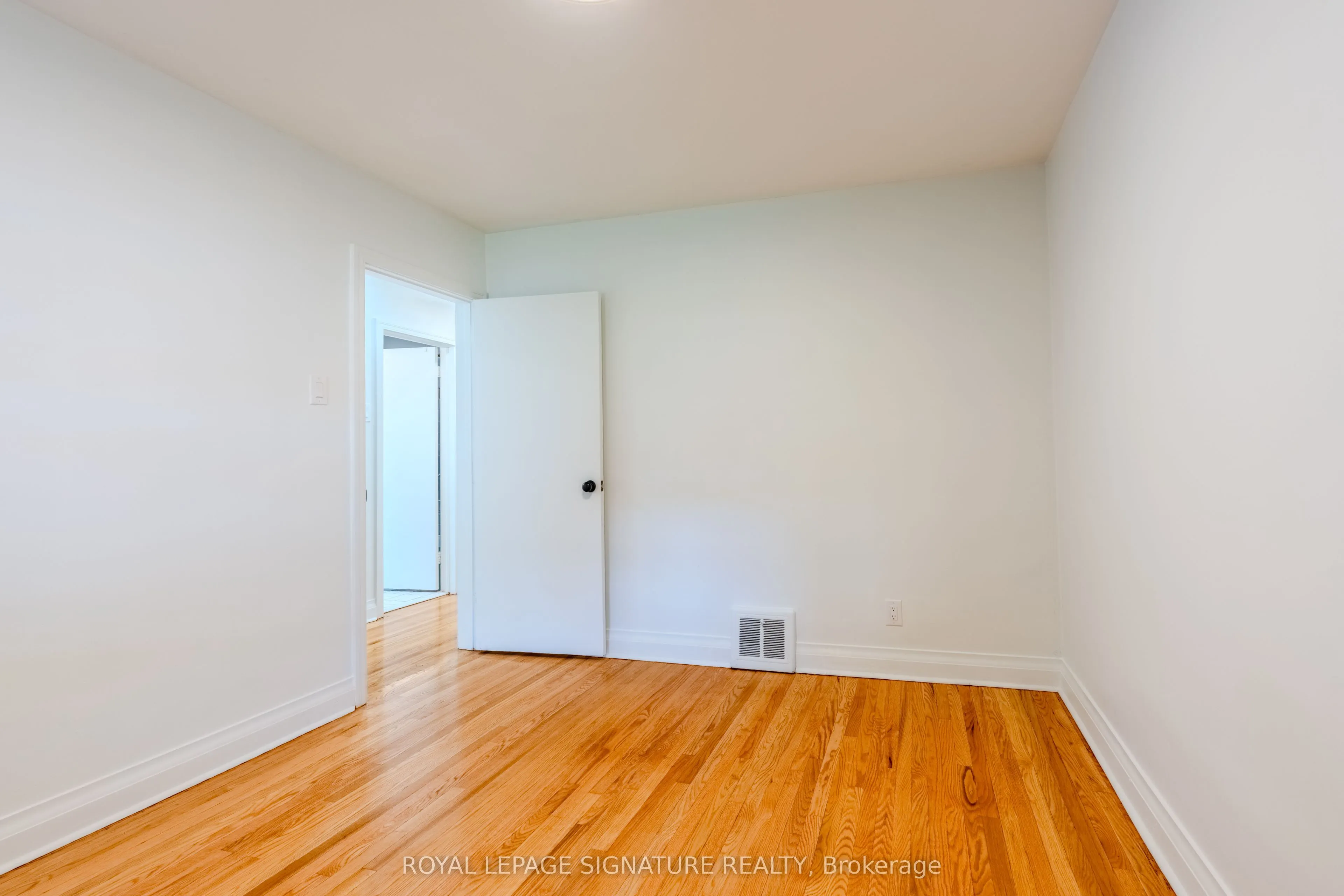 10 Holswade Road