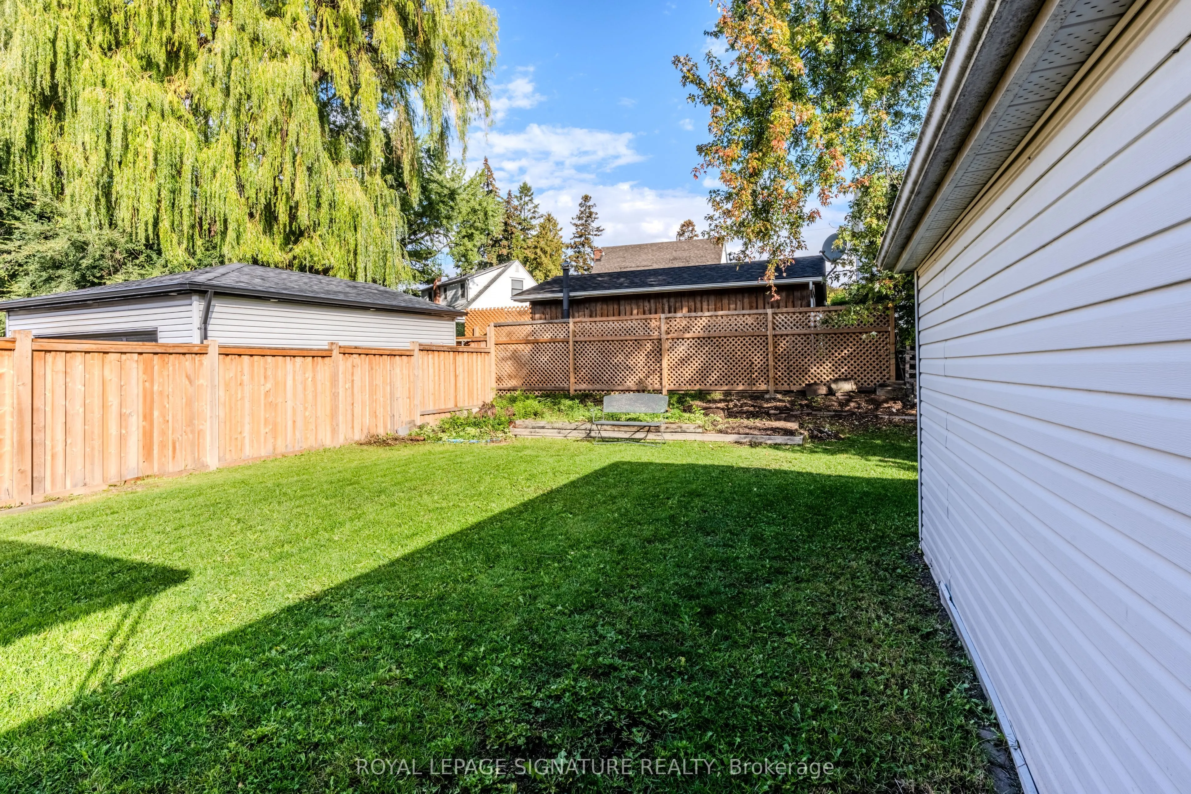 10 Holswade Road
