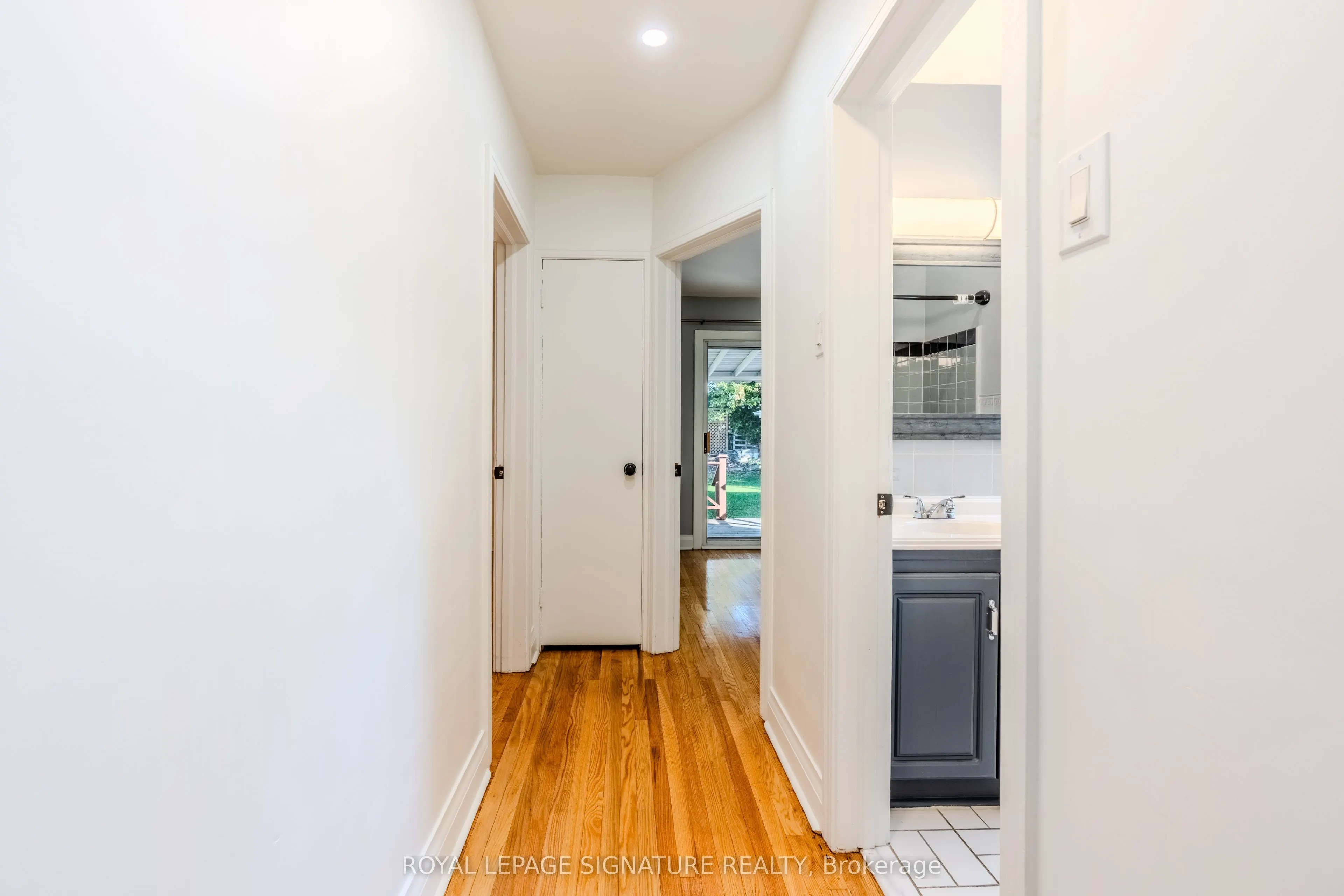 10 Holswade Road
