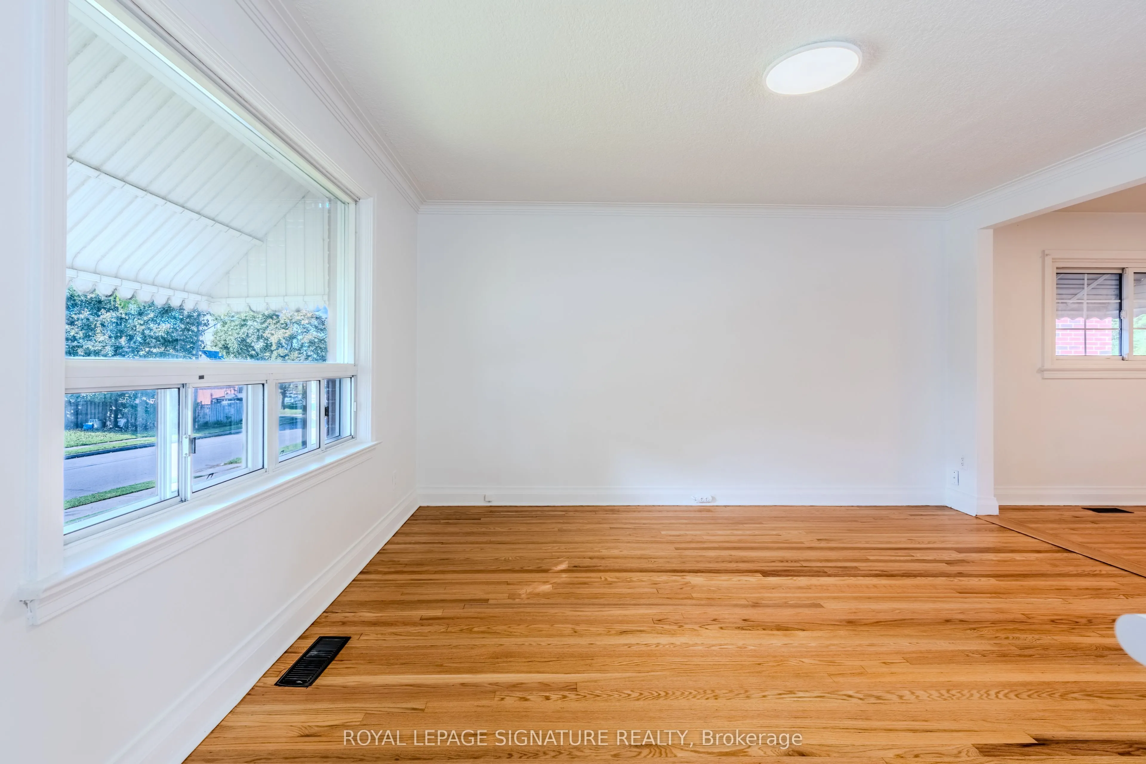 10 Holswade Road