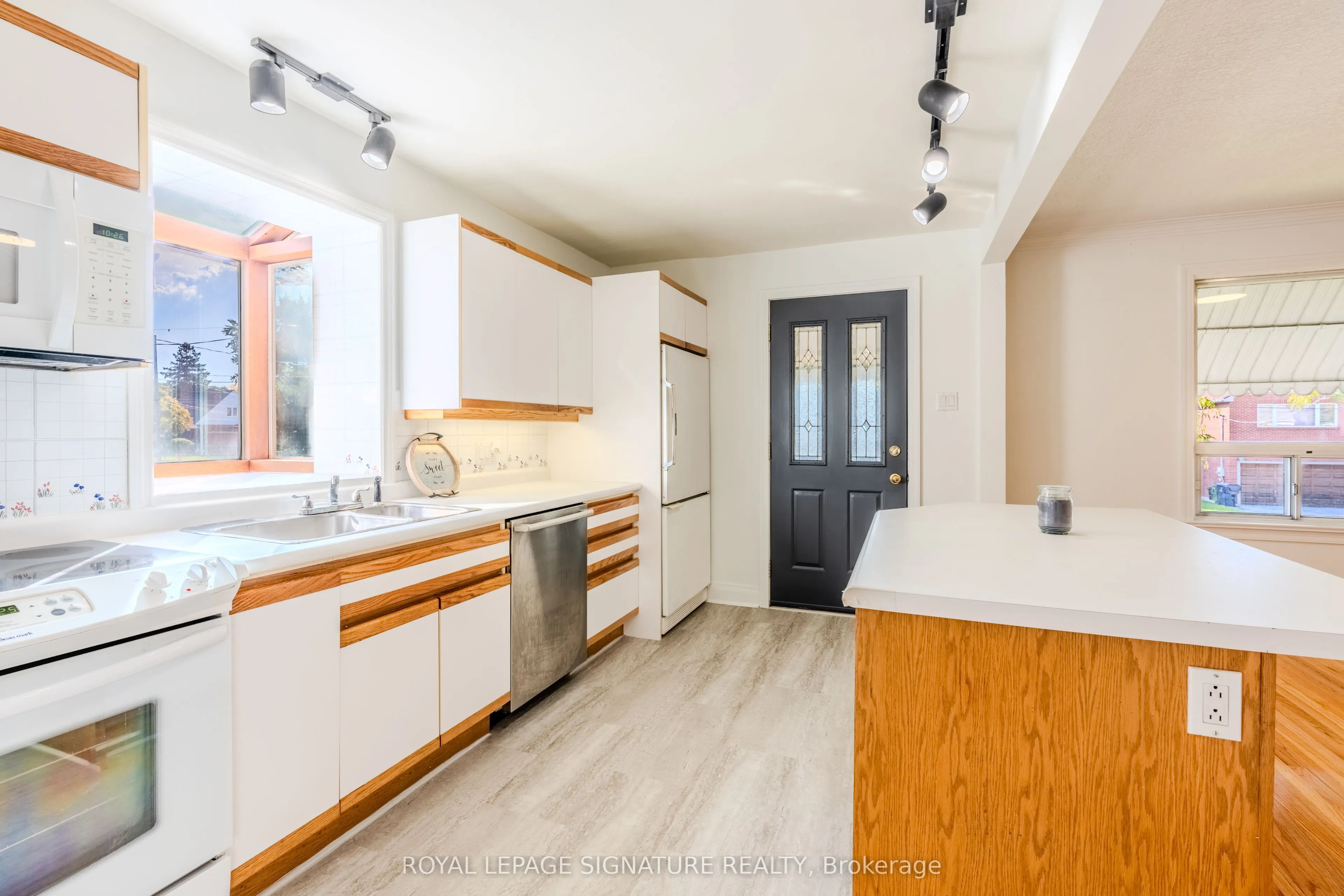 10 Holswade Road